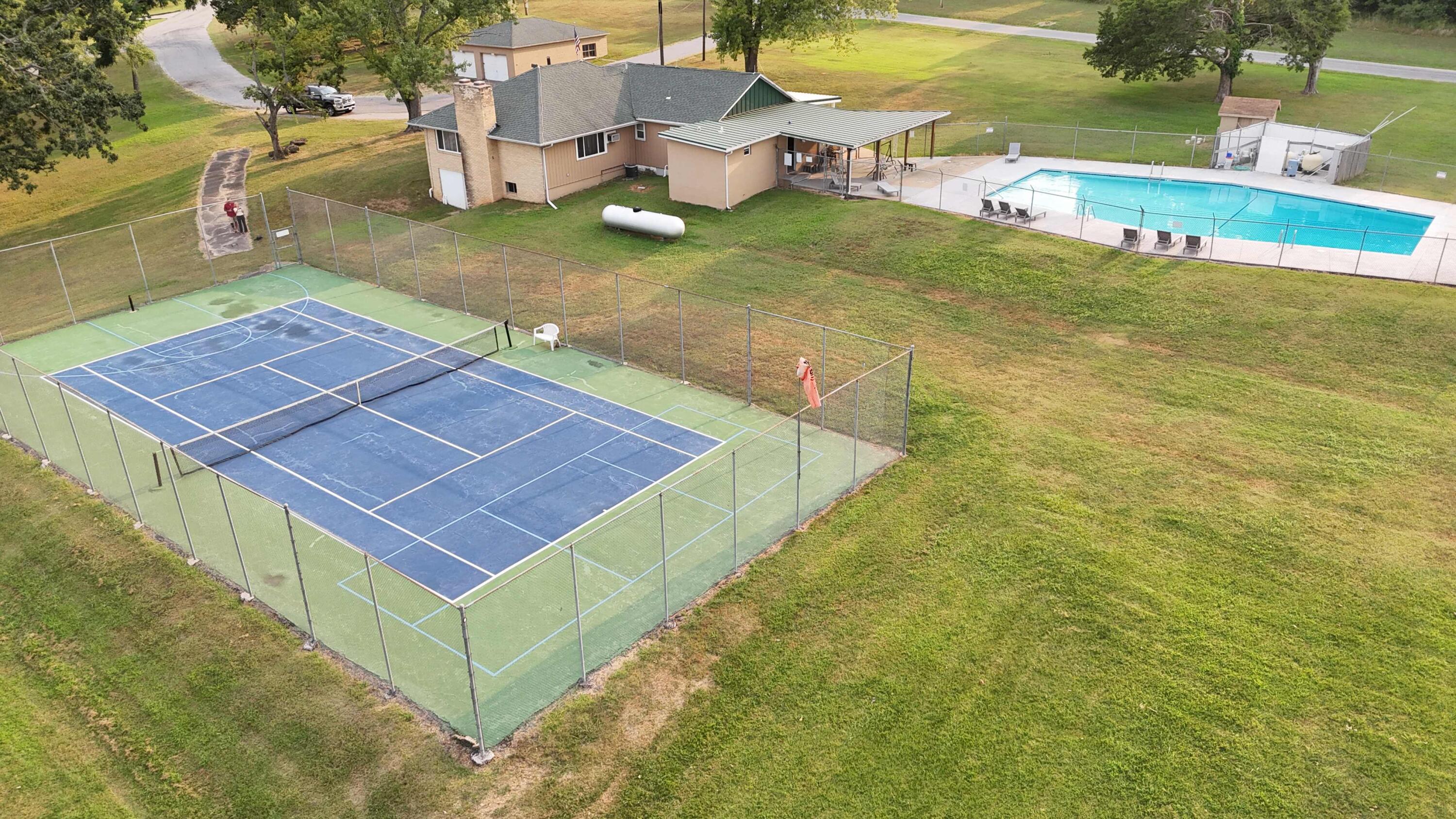 227 & 228 East Mockingbird Drive Property Photo 19