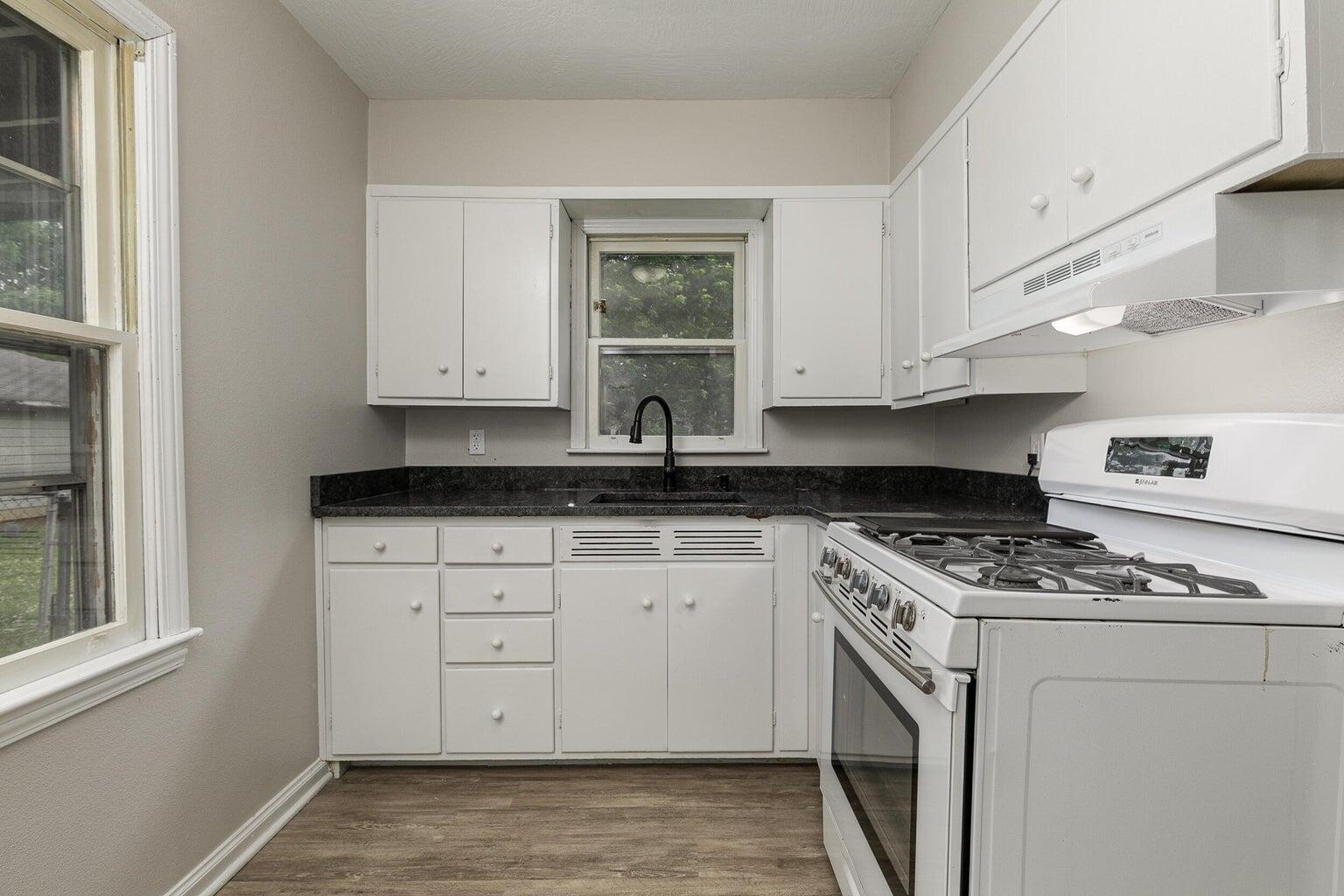 1511 West Hamilton Street Property Photo 7