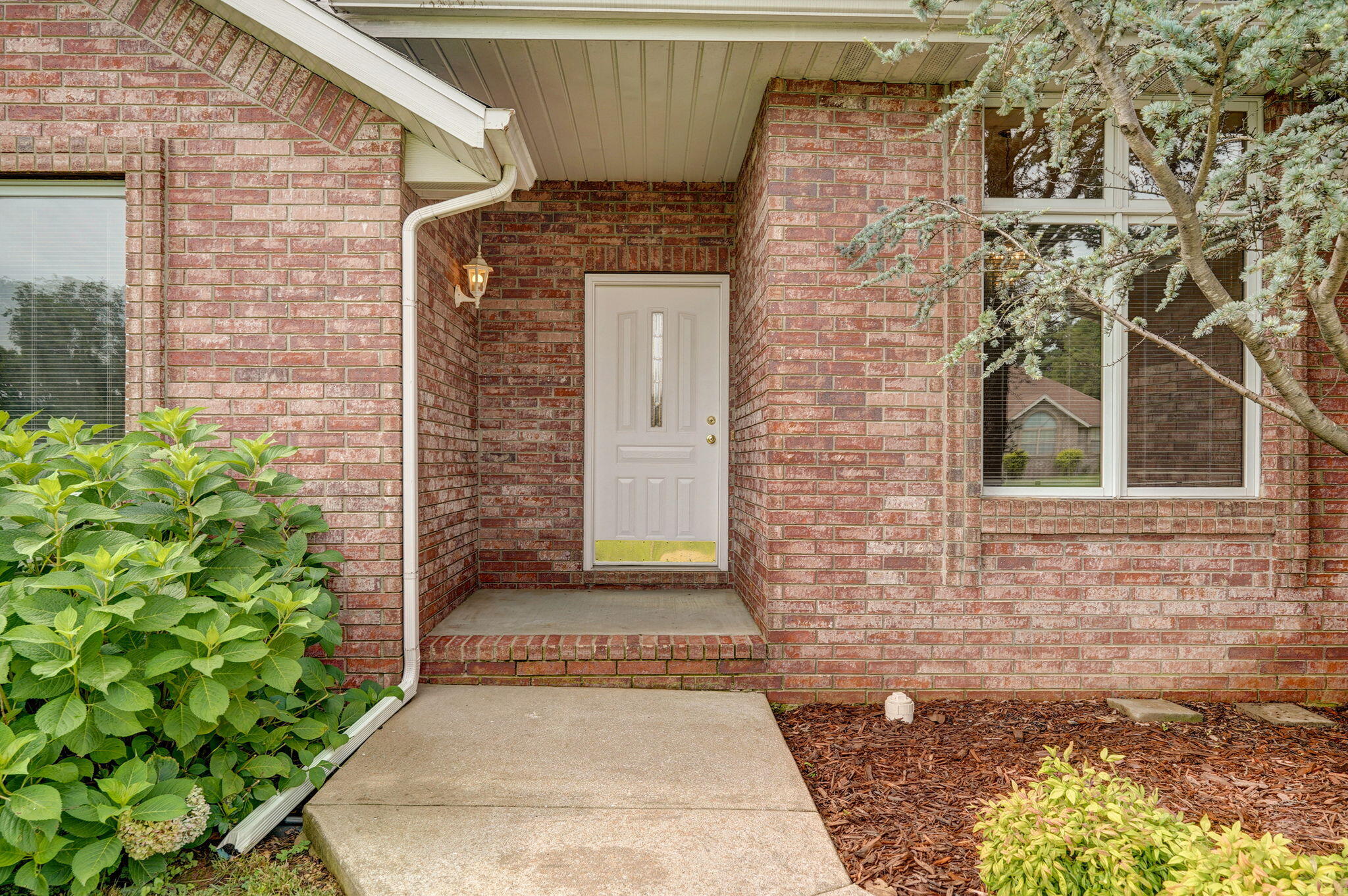 3664 West Edgewood Street Property Photo 4