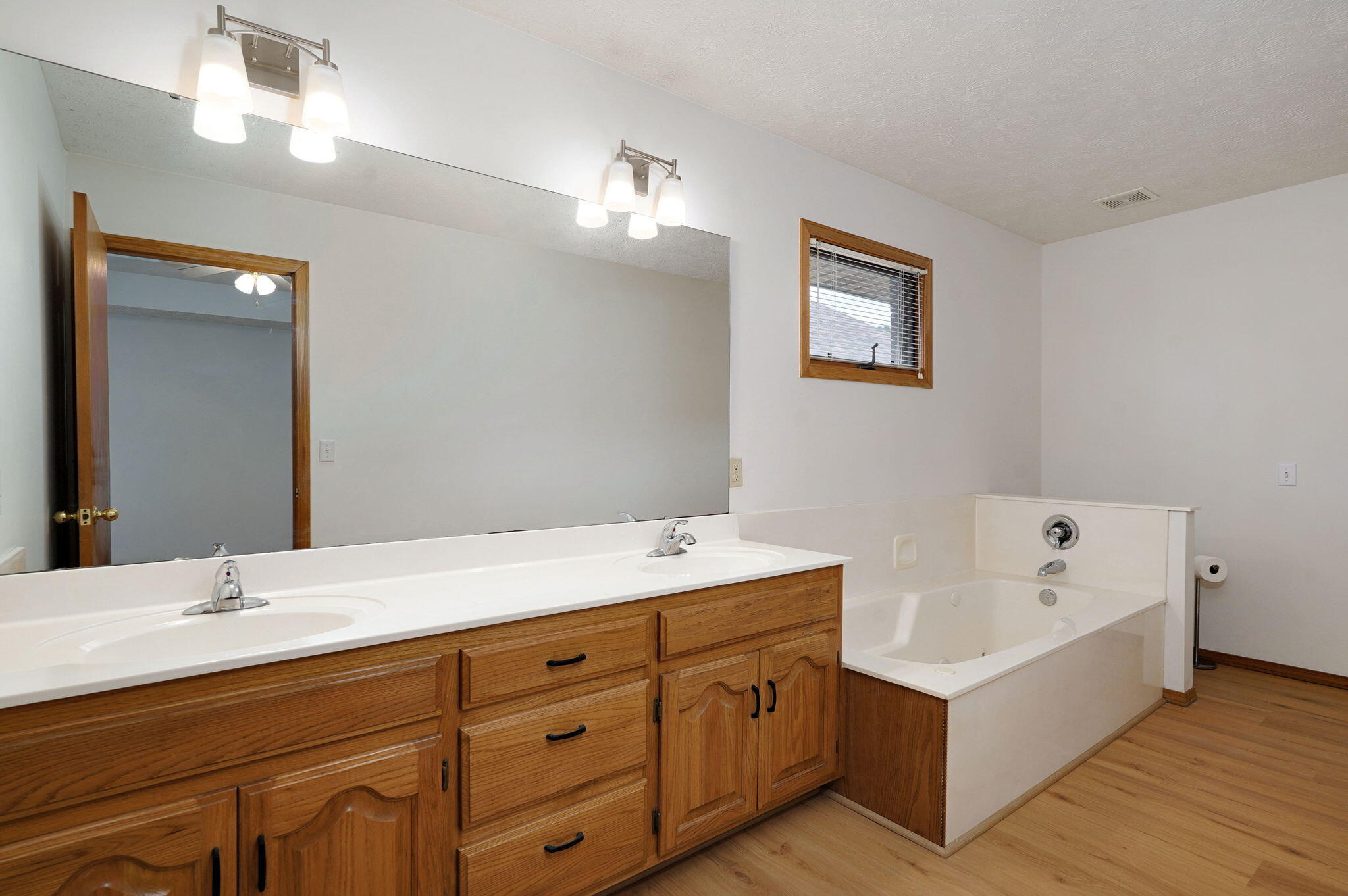 3664 West Edgewood Street Property Photo 20