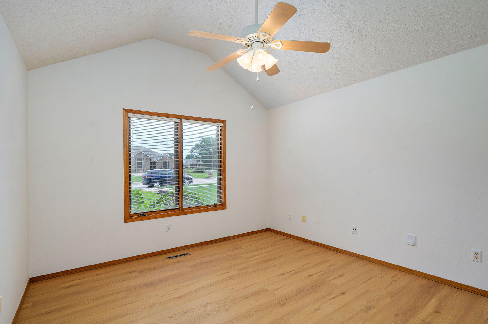 3664 West Edgewood Street Property Photo 25