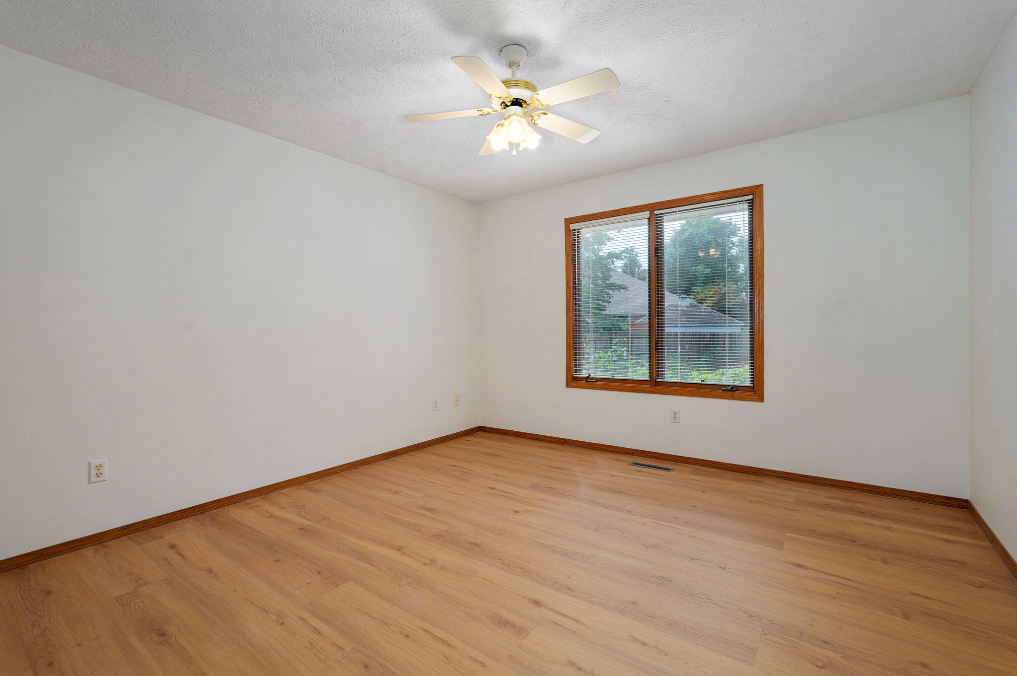 3664 West Edgewood Street Property Photo 27