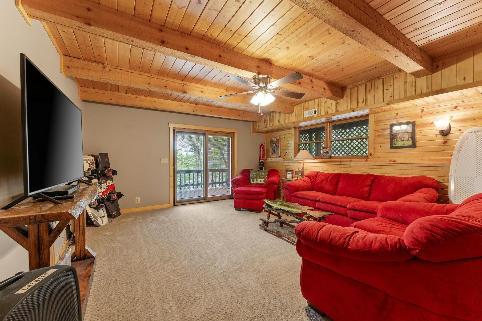 646 Crystal Beach Circle Property Photo 22