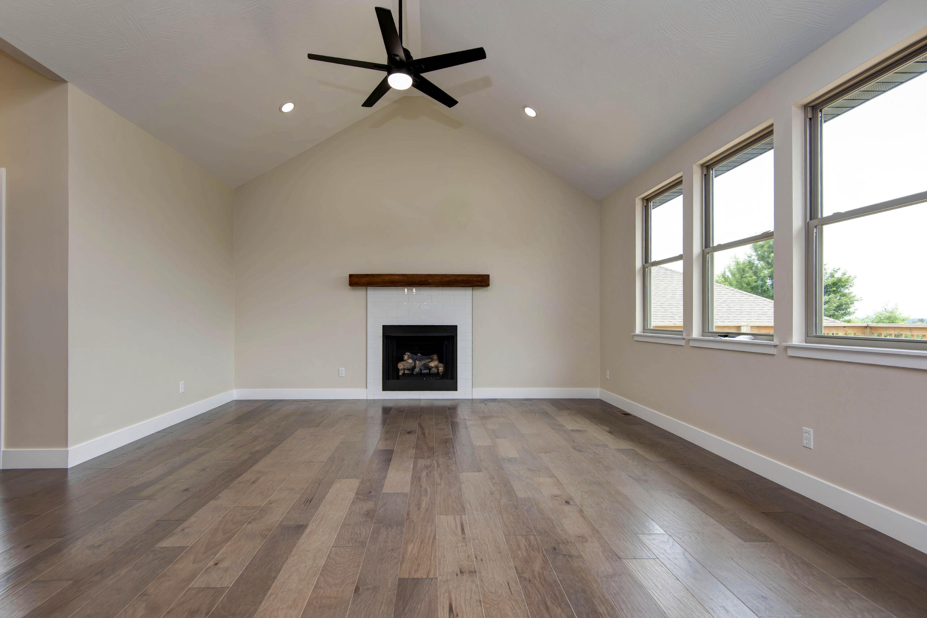 2214 Braxton Court Property Photo 6
