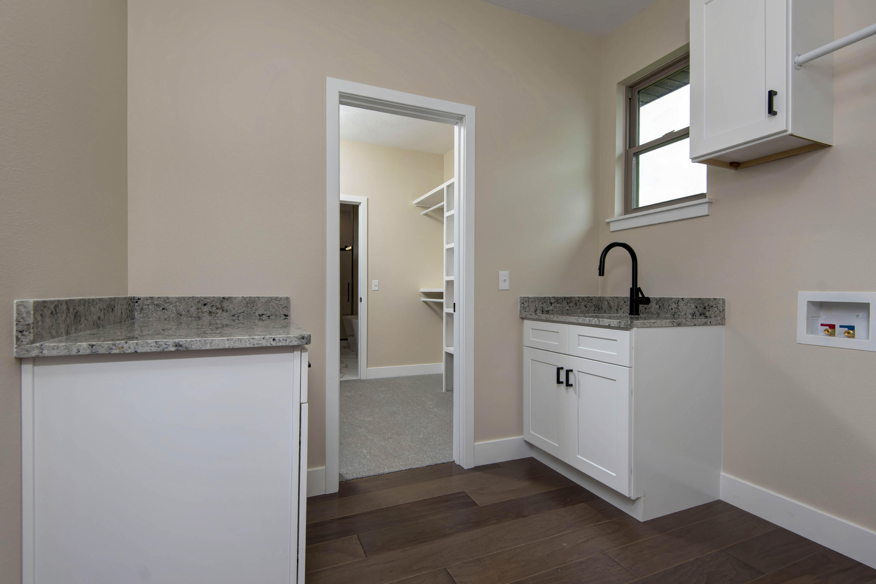2214 Braxton Court Property Photo 20