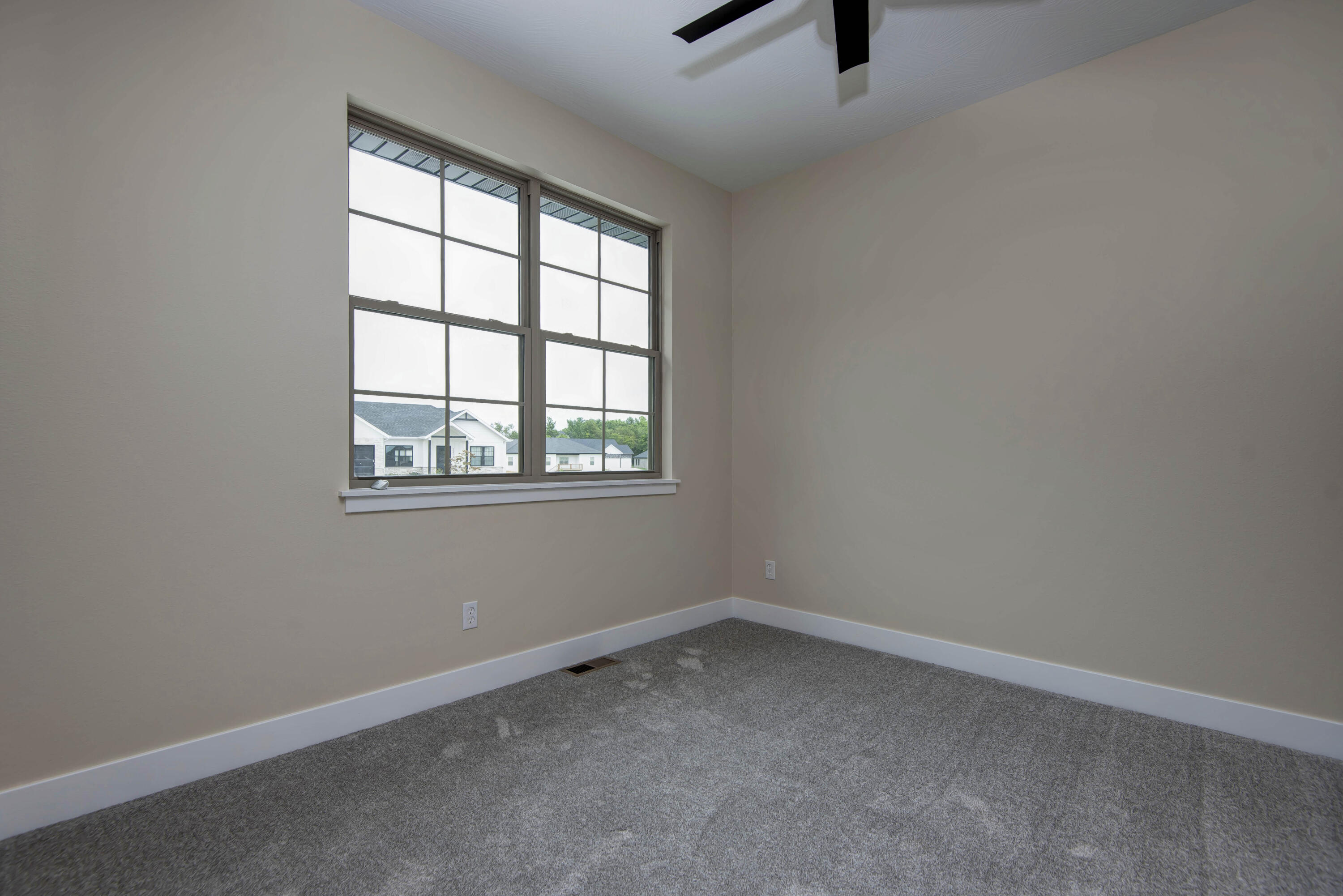 2214 Braxton Court Property Photo 24