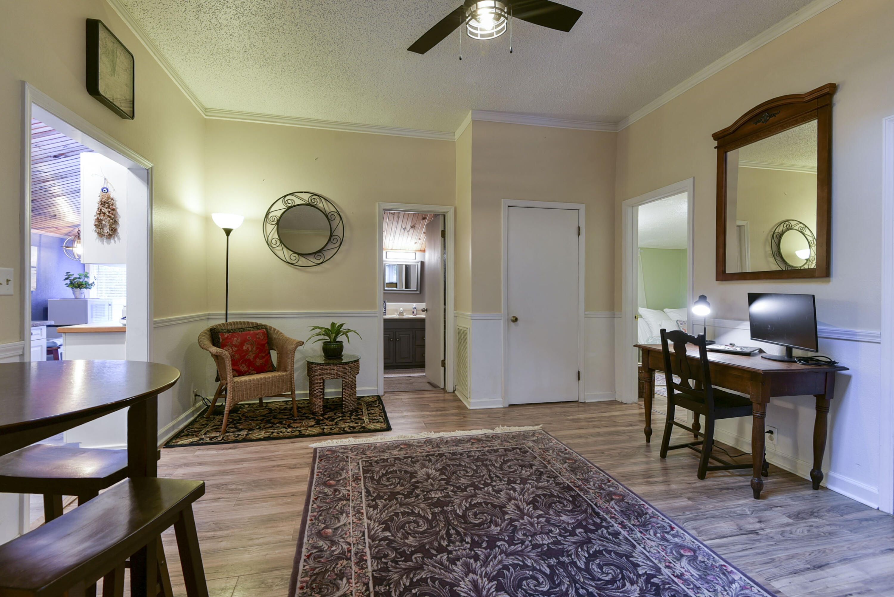 506 South Carr Street Property Photo 6