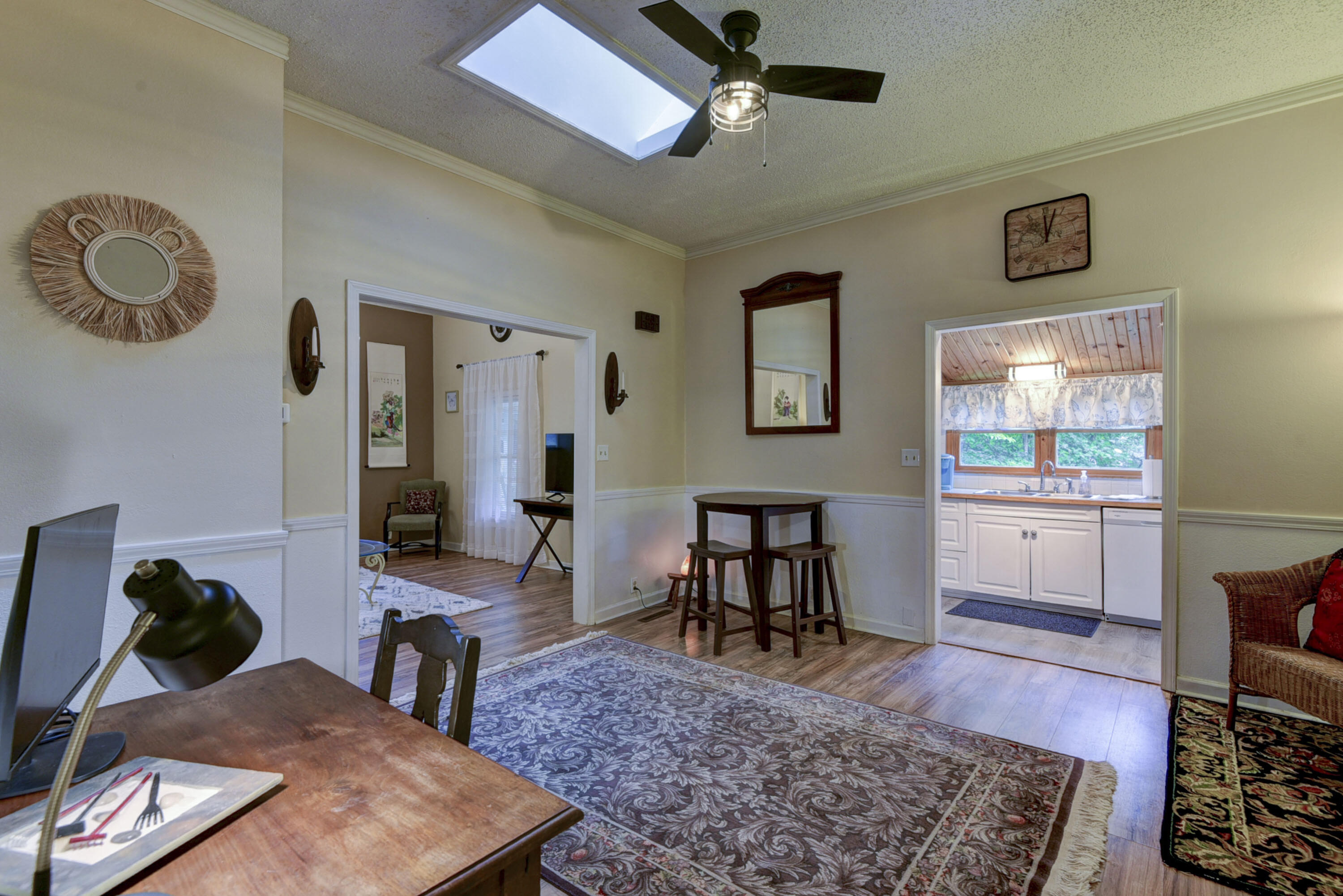 506 South Carr Street Property Photo 8