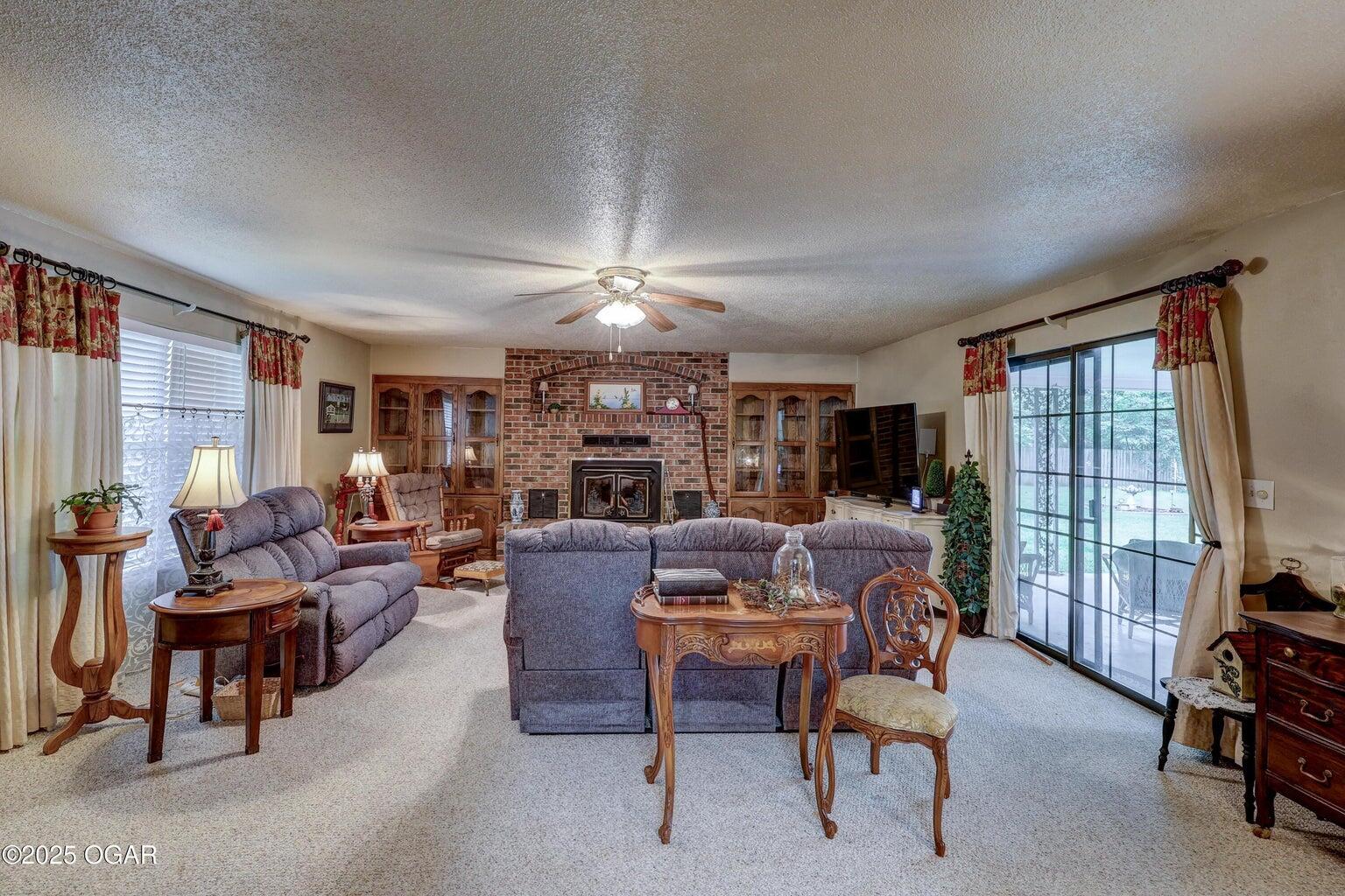 10871 Roblin Drive Property Photo 8