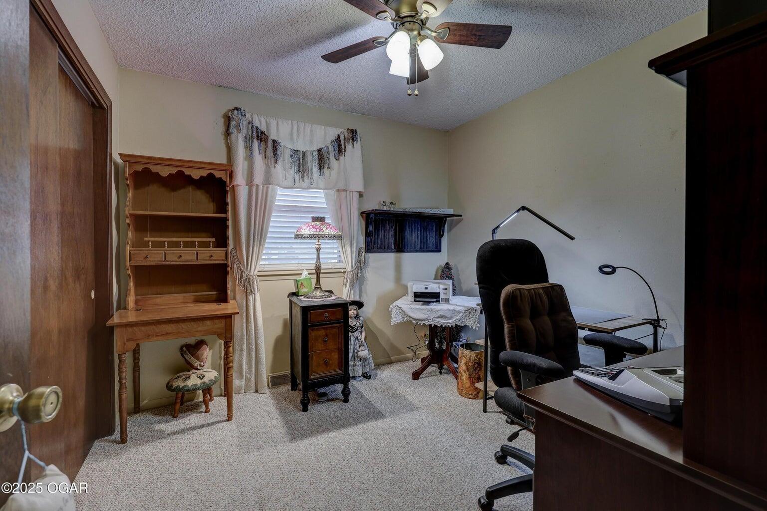 10871 Roblin Drive Property Photo 11