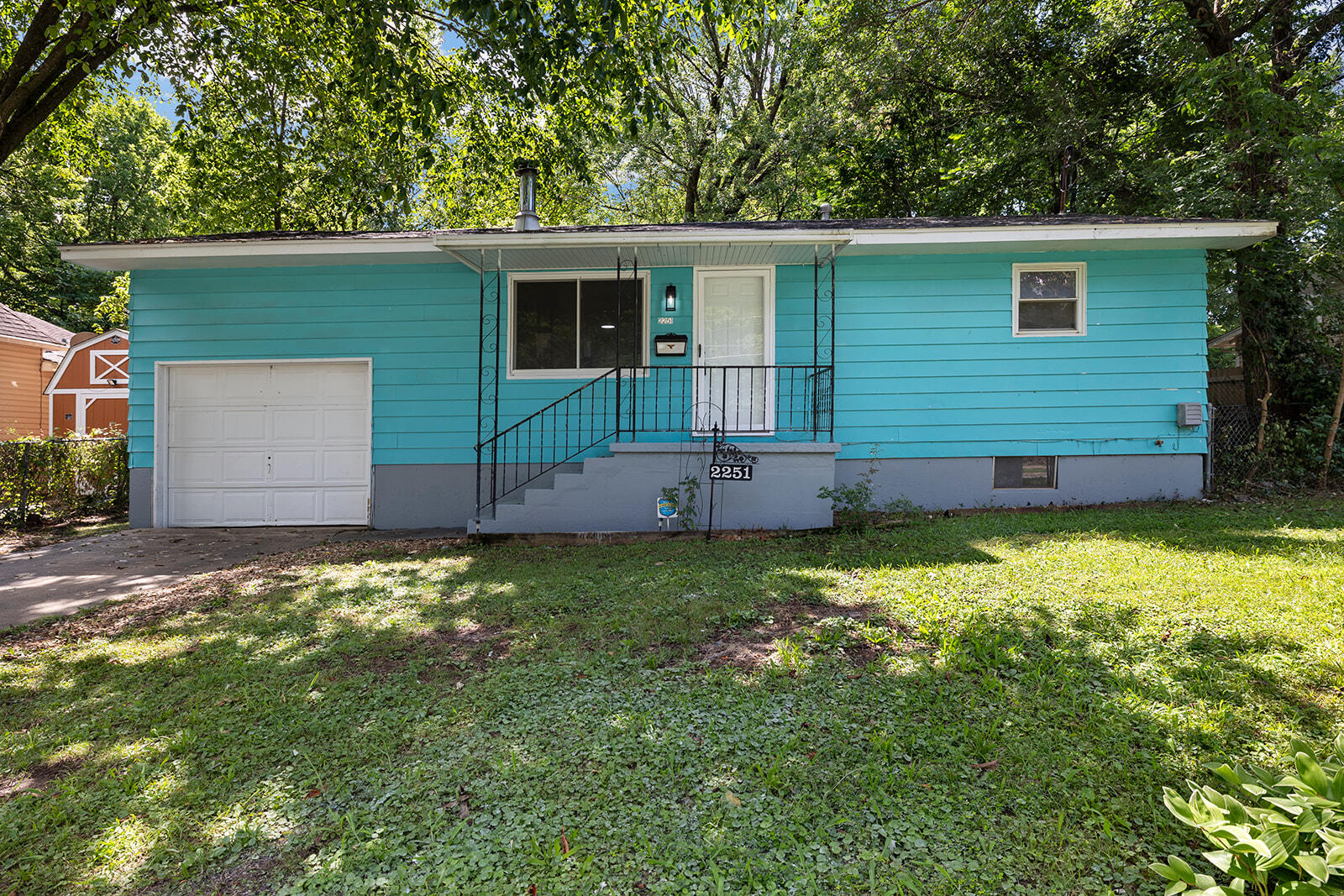 2251 North Main Avenue