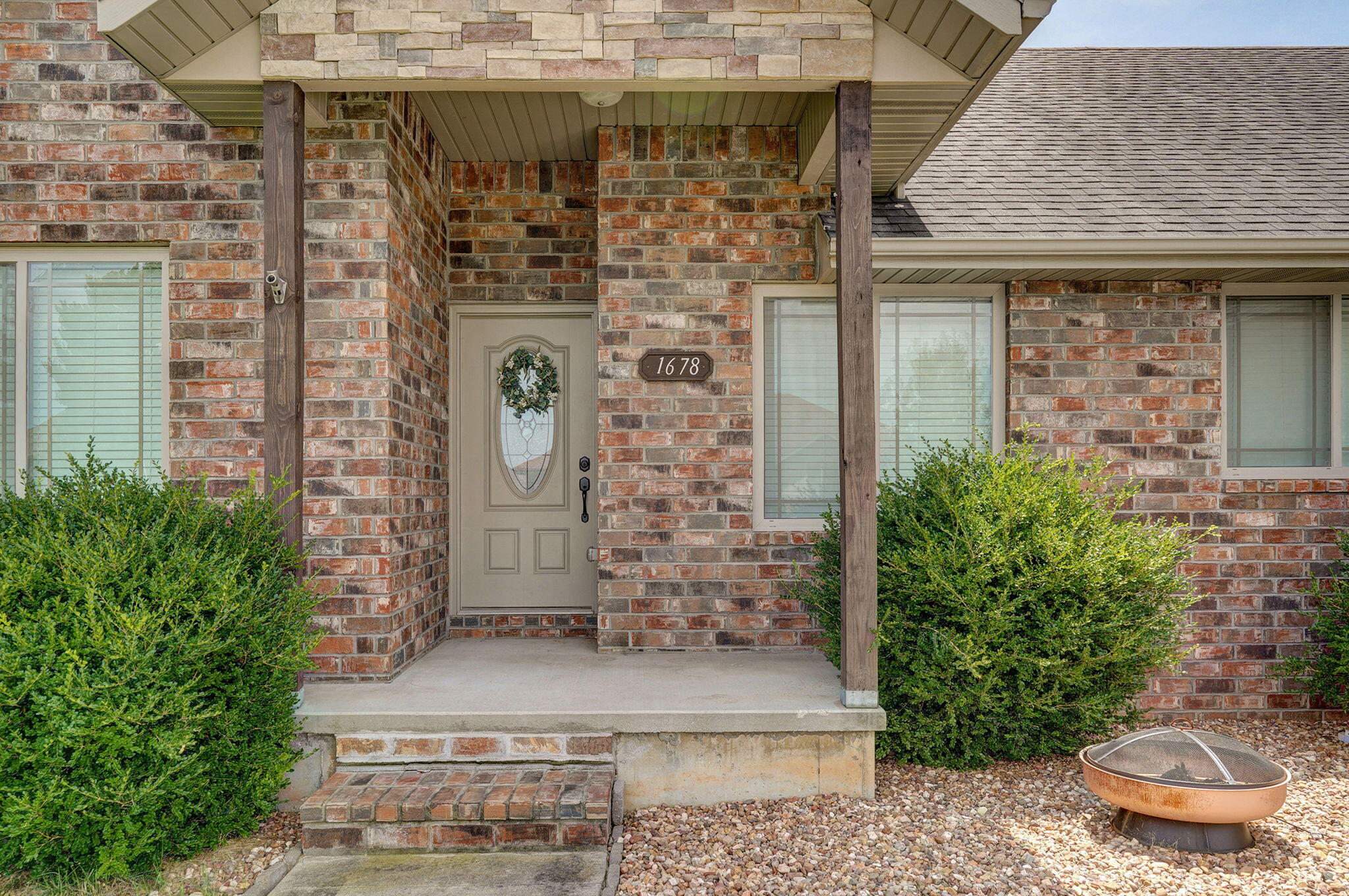 1678 East Chickamauga Drive Property Photo 4