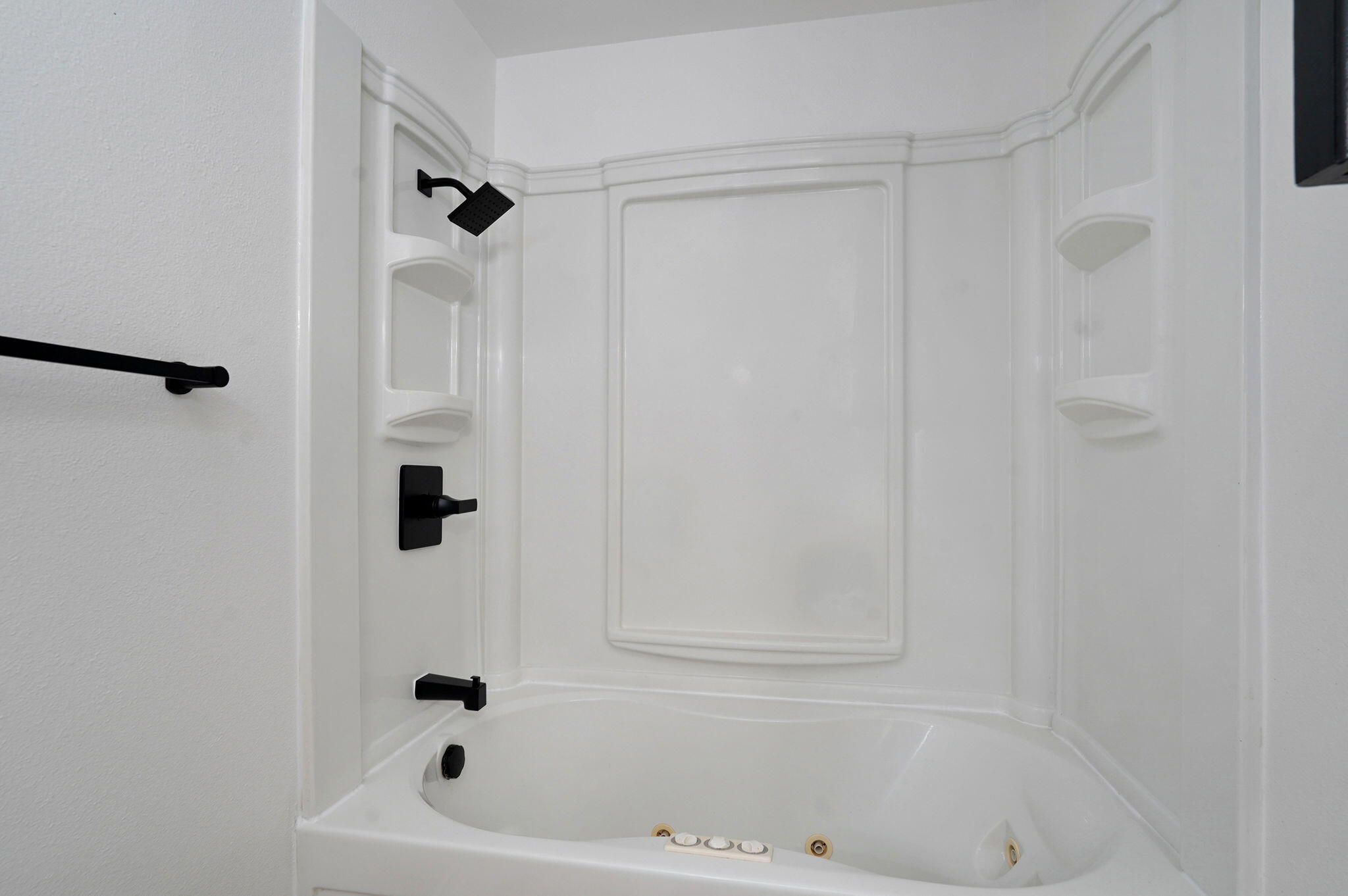 610 South Fiske Street Property Photo 14