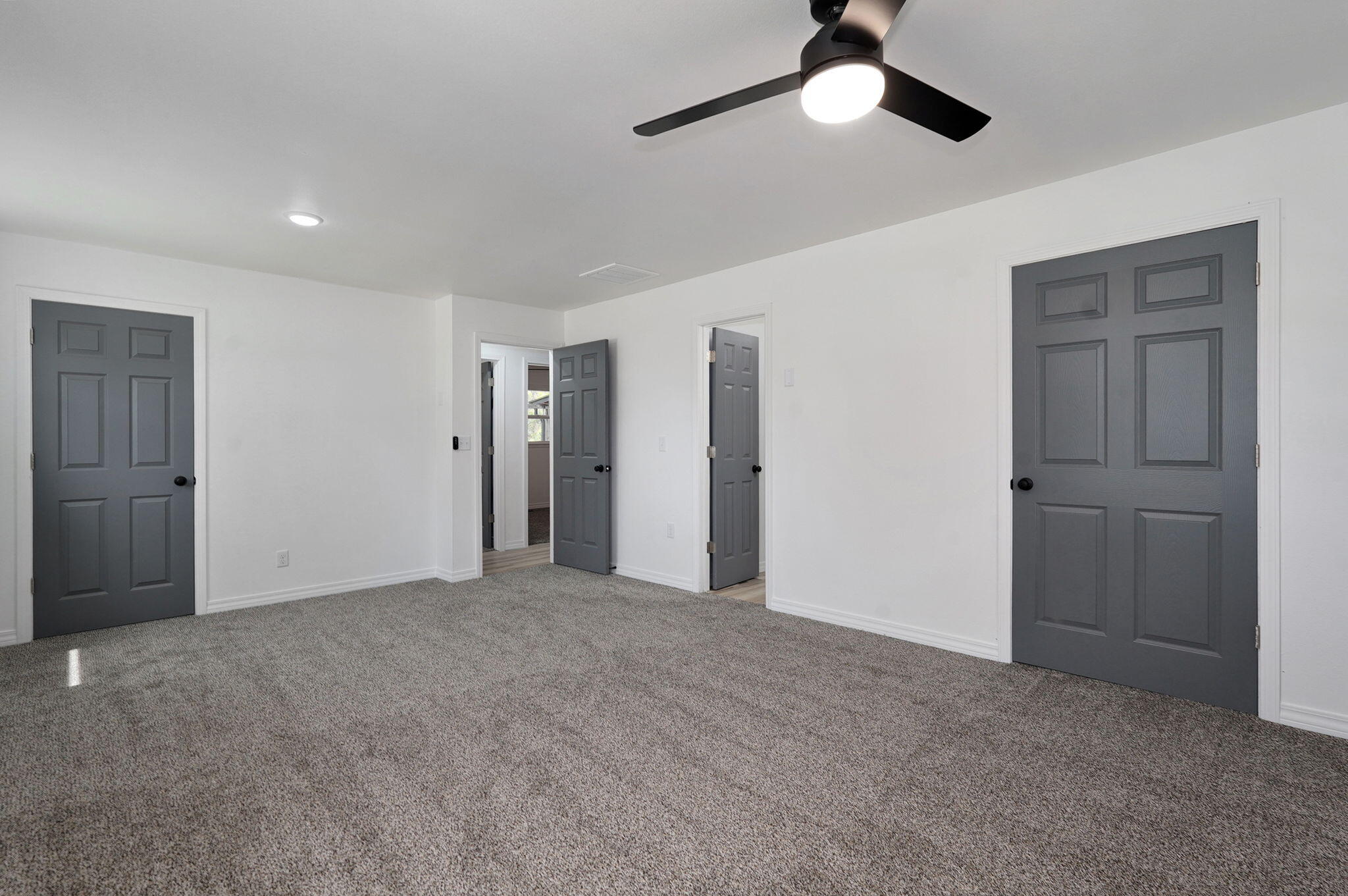610 South Fiske Street Property Photo 18