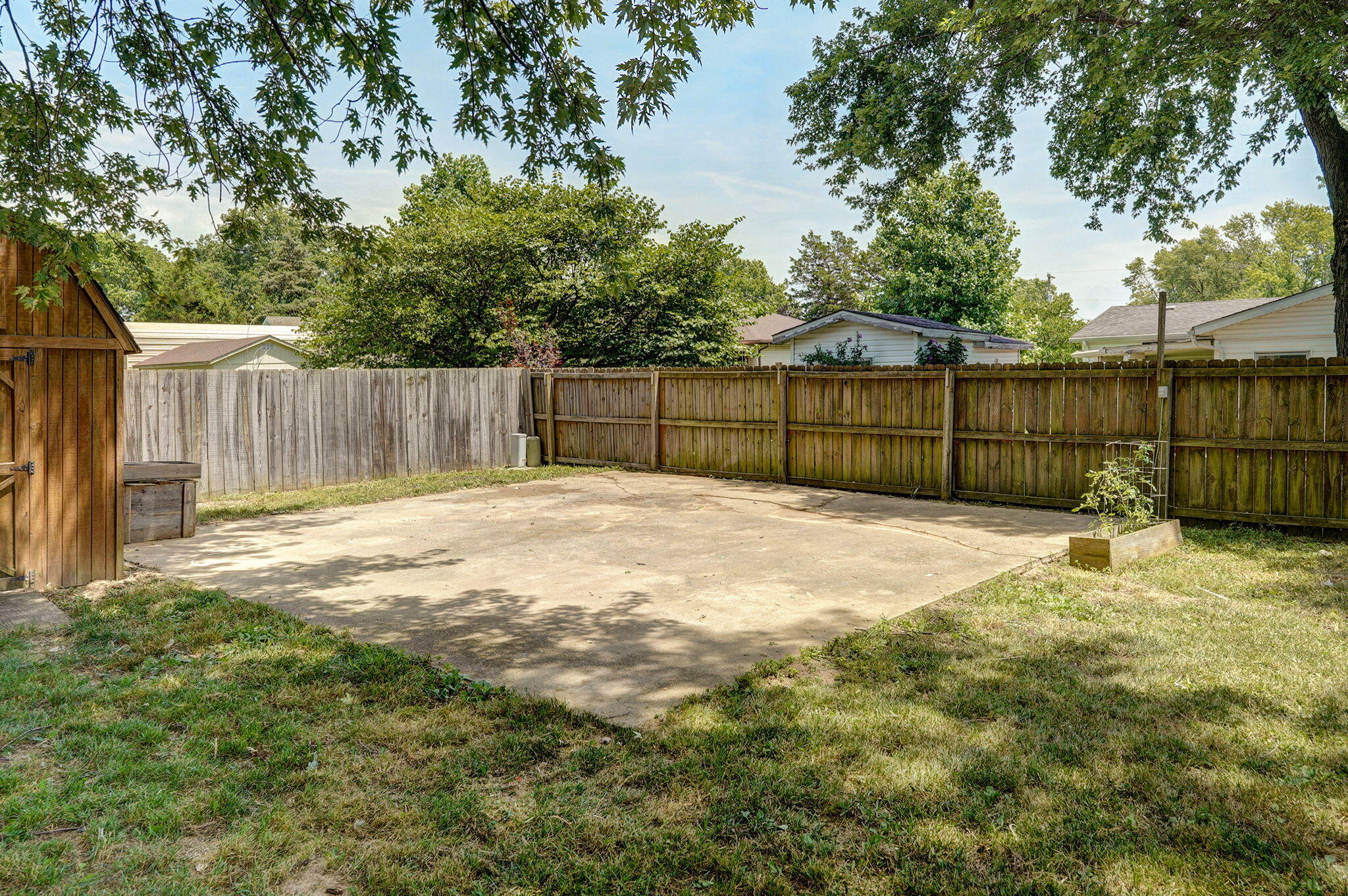 610 South Fiske Street Property Photo 27