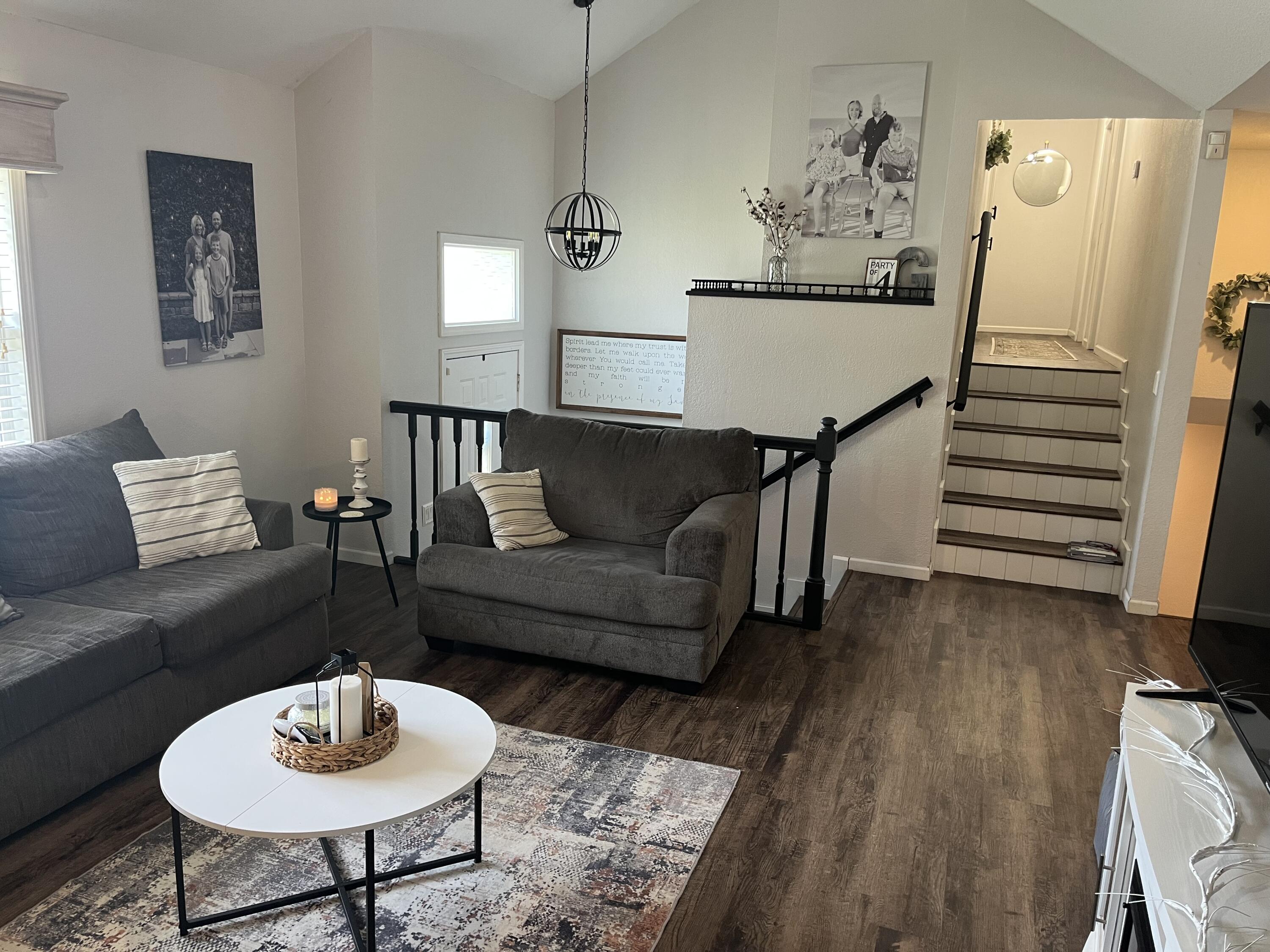 829 Rosemary Avenue Property Photo 4