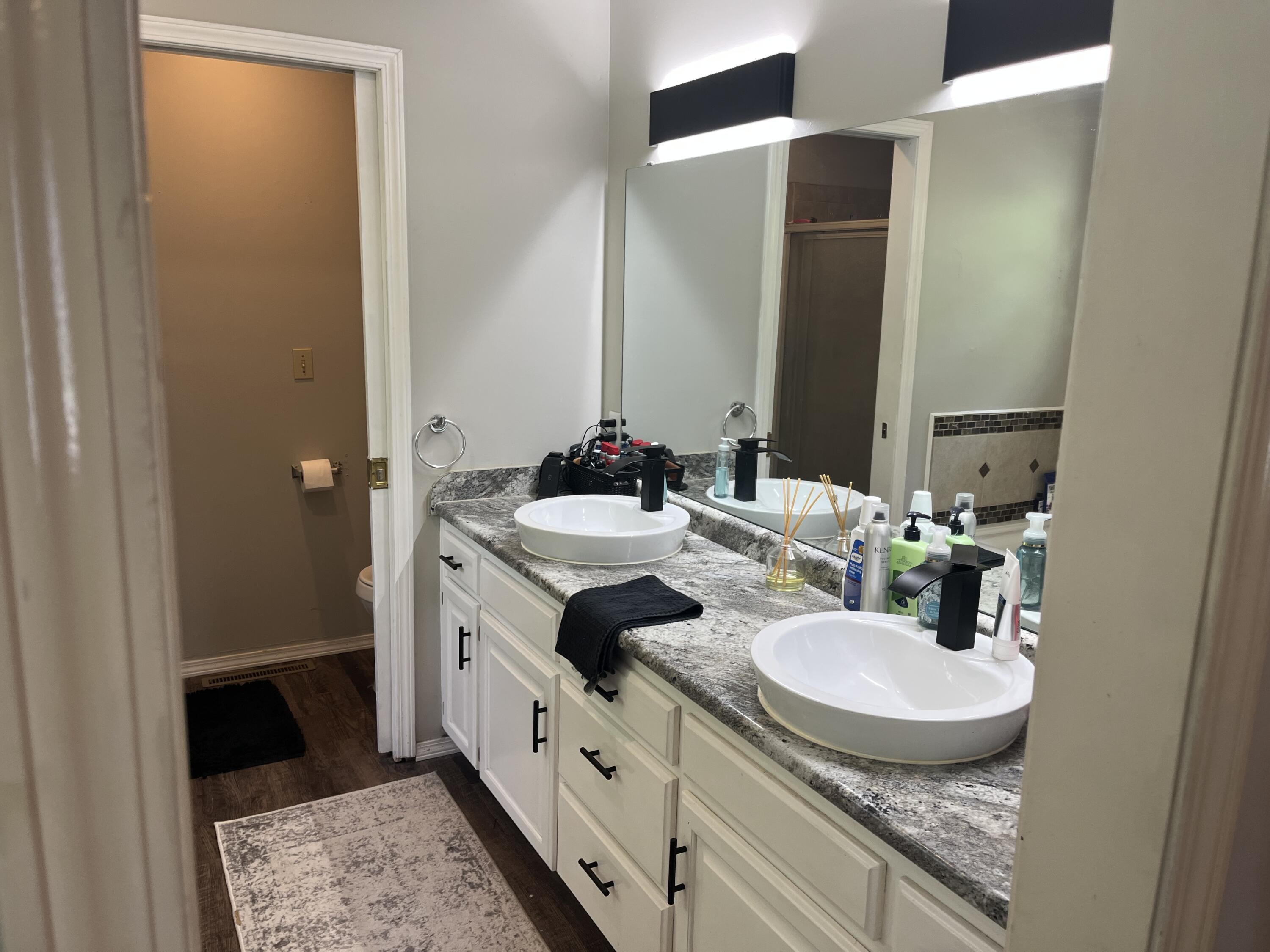 829 Rosemary Avenue Property Photo 18