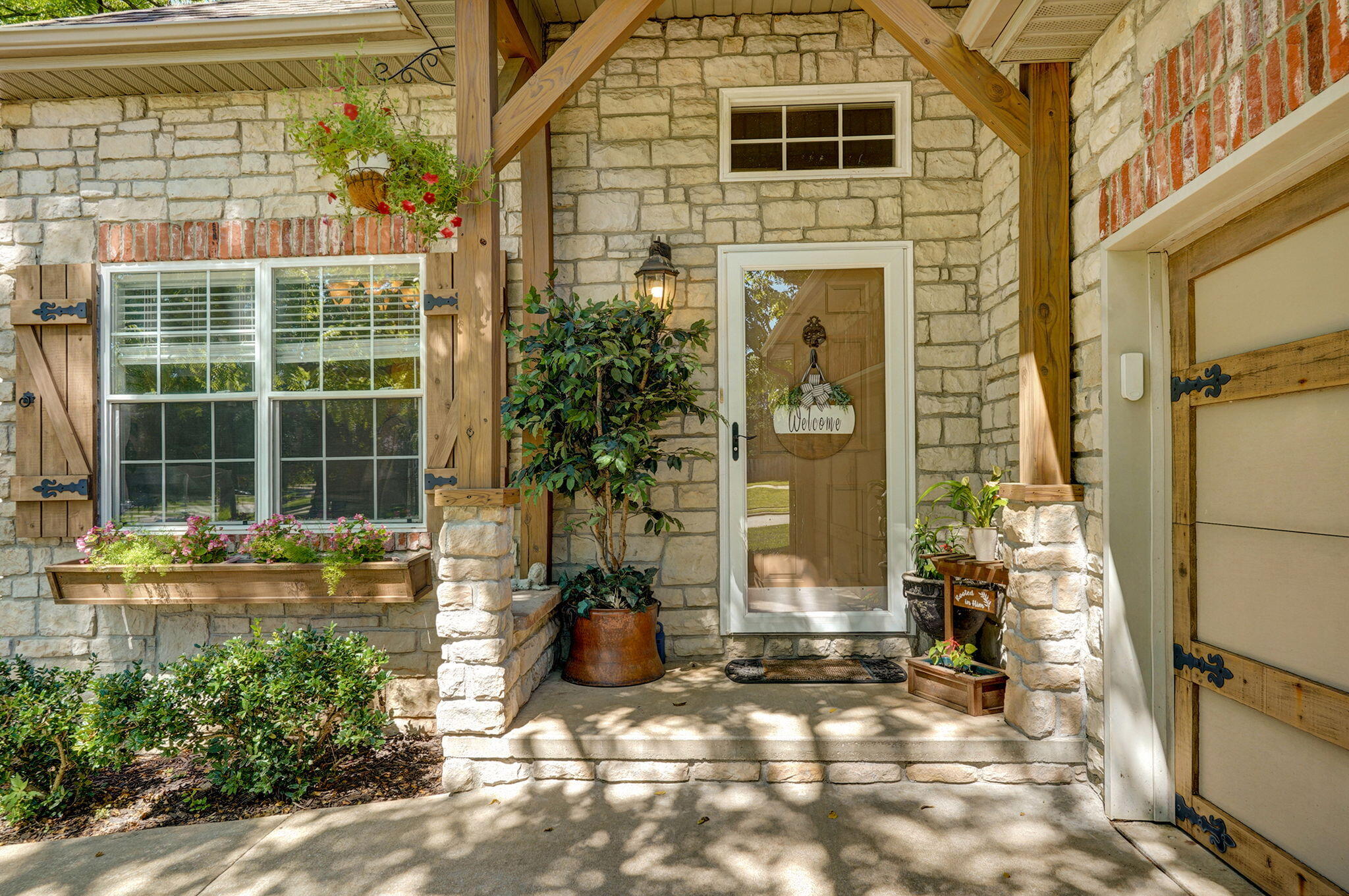 4801 South Gold Road Property Photo 4
