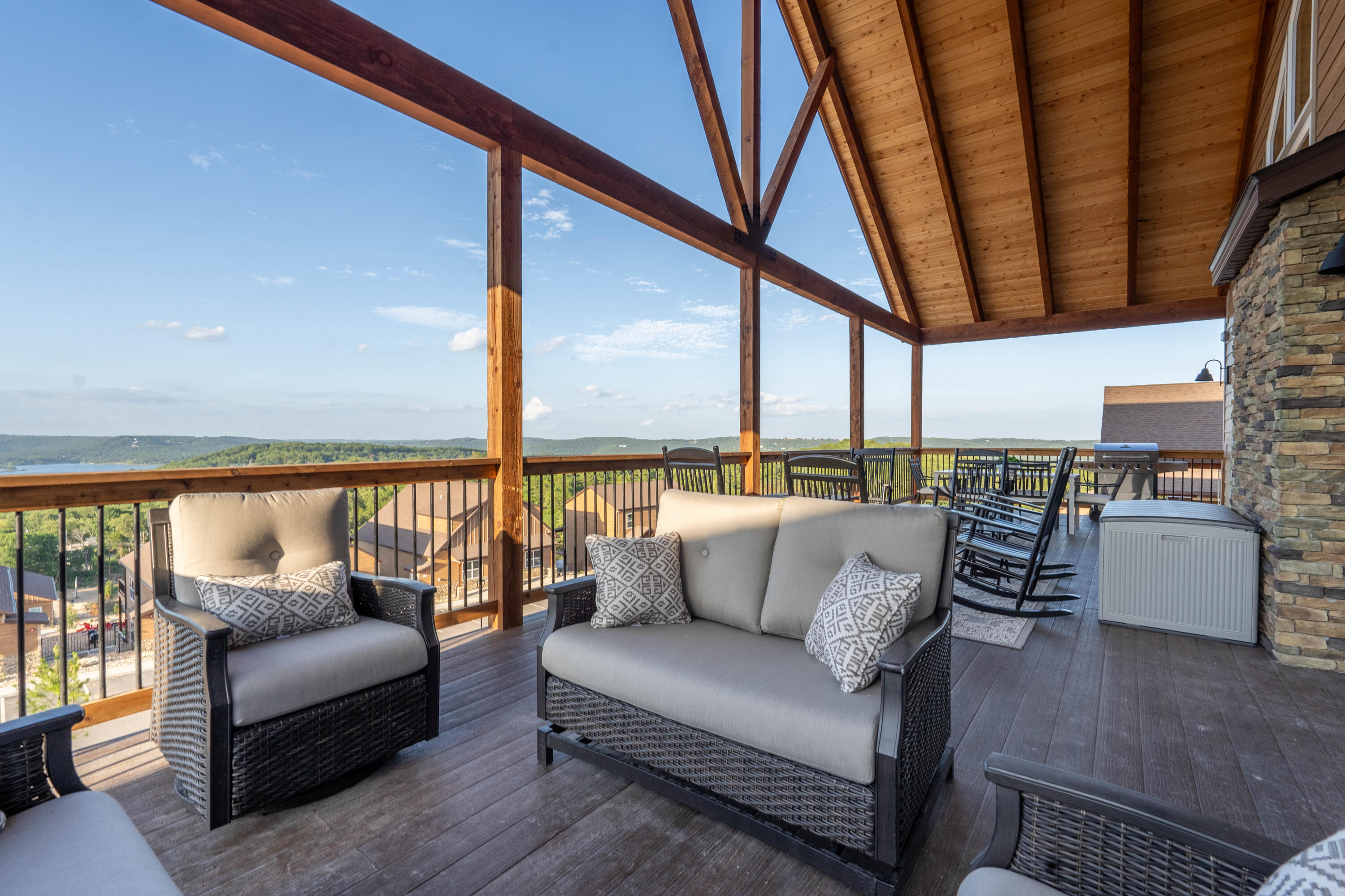 324 Settlers Cove Property Photo 3