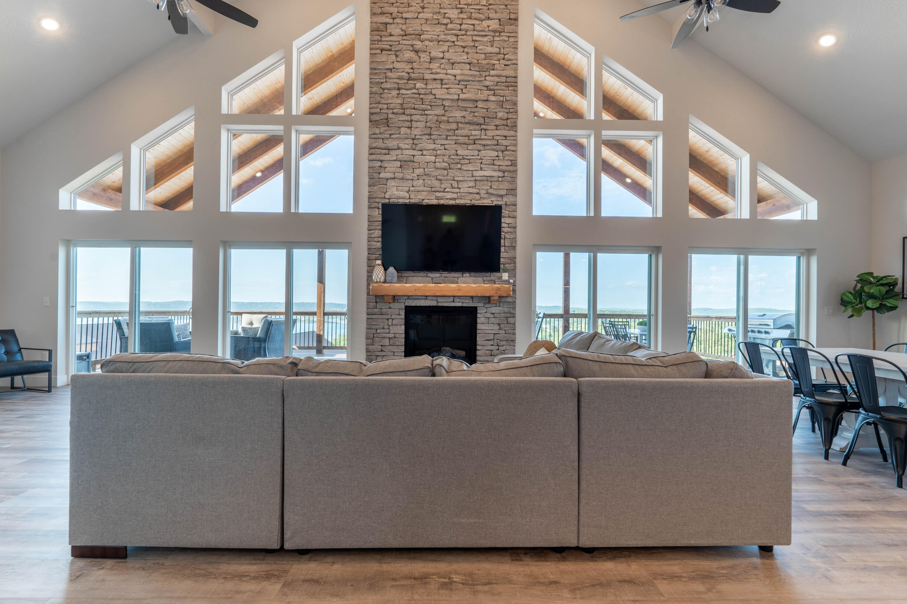 324 Settlers Cove Property Photo 7