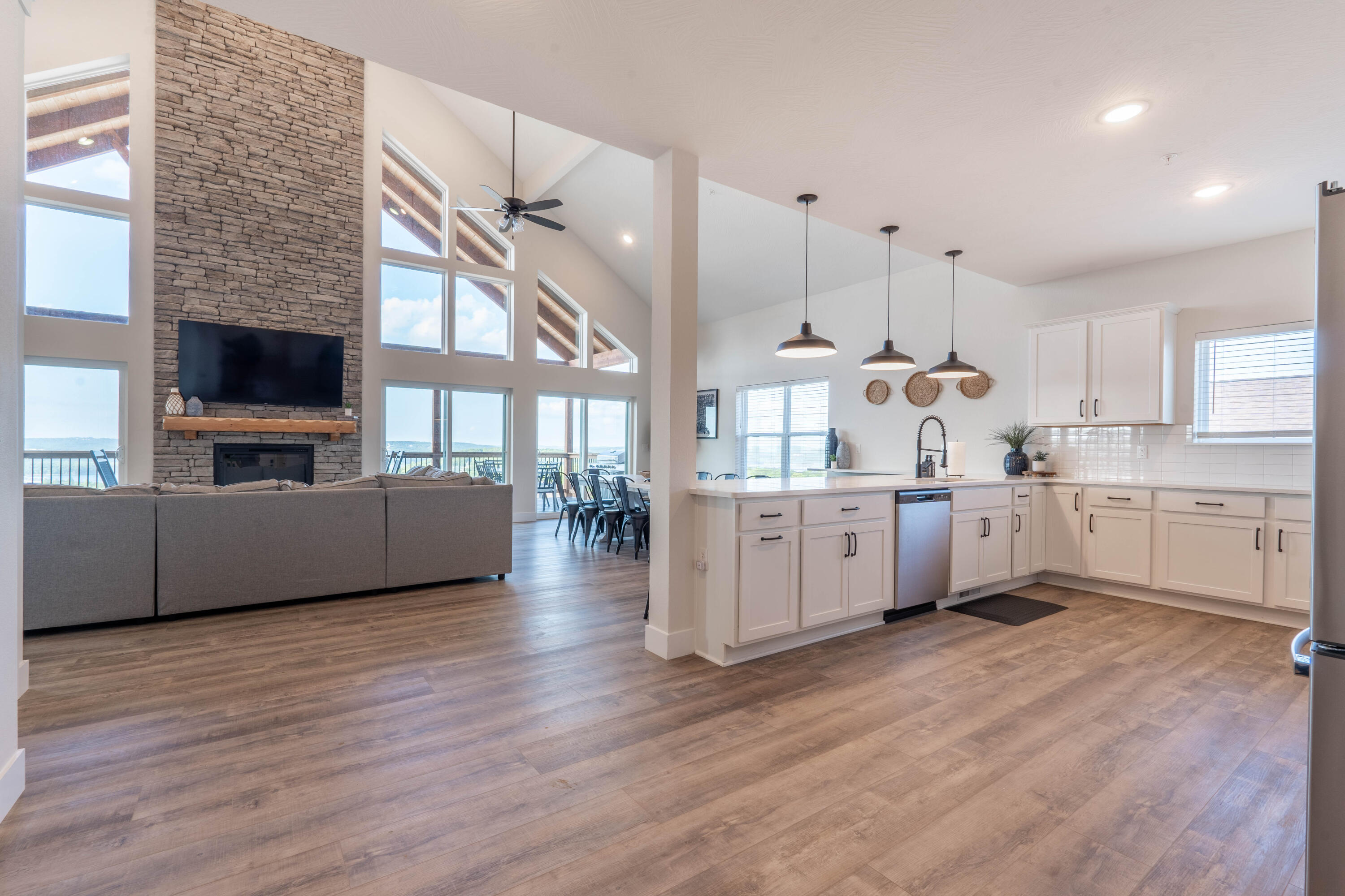 324 Settlers Cove Property Photo 13