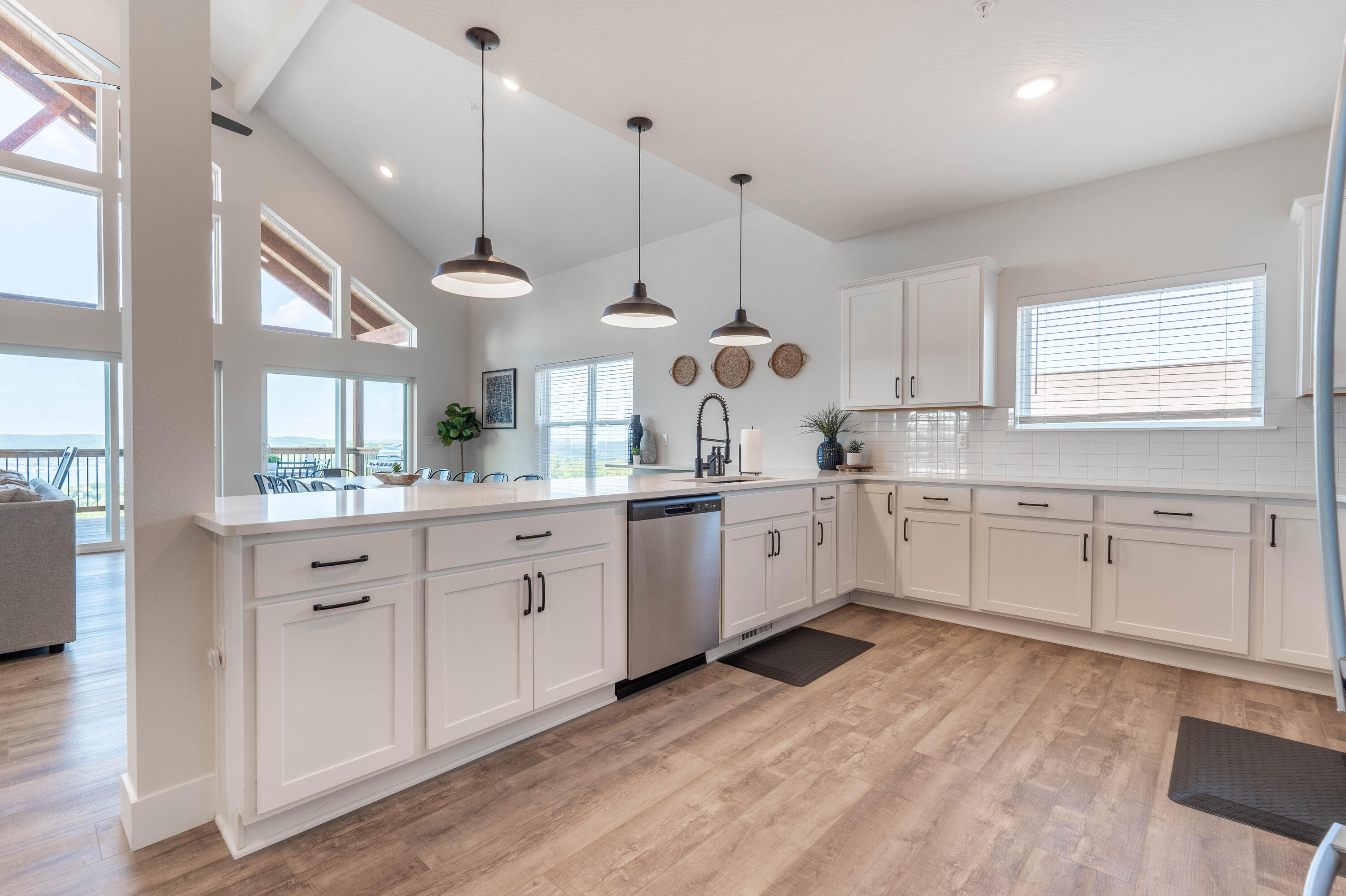 324 Settlers Cove Property Photo 18