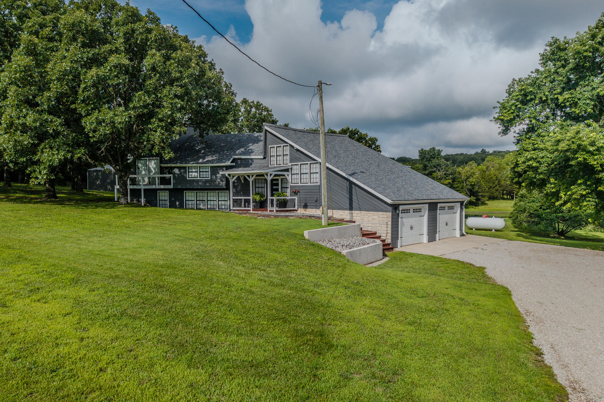 11145 State Hwy W Property Photo 3