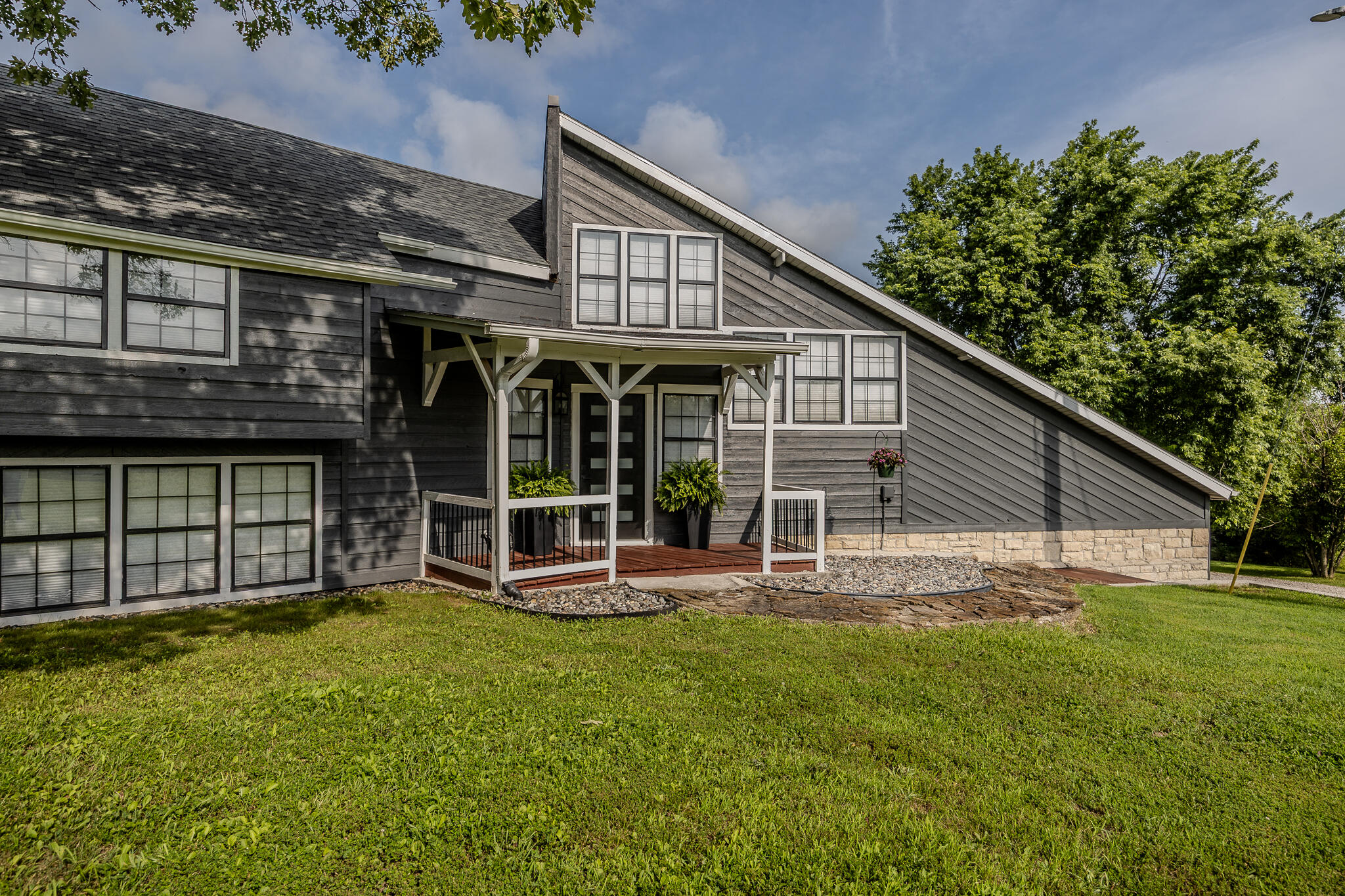 11145 State Hwy W Property Photo 5