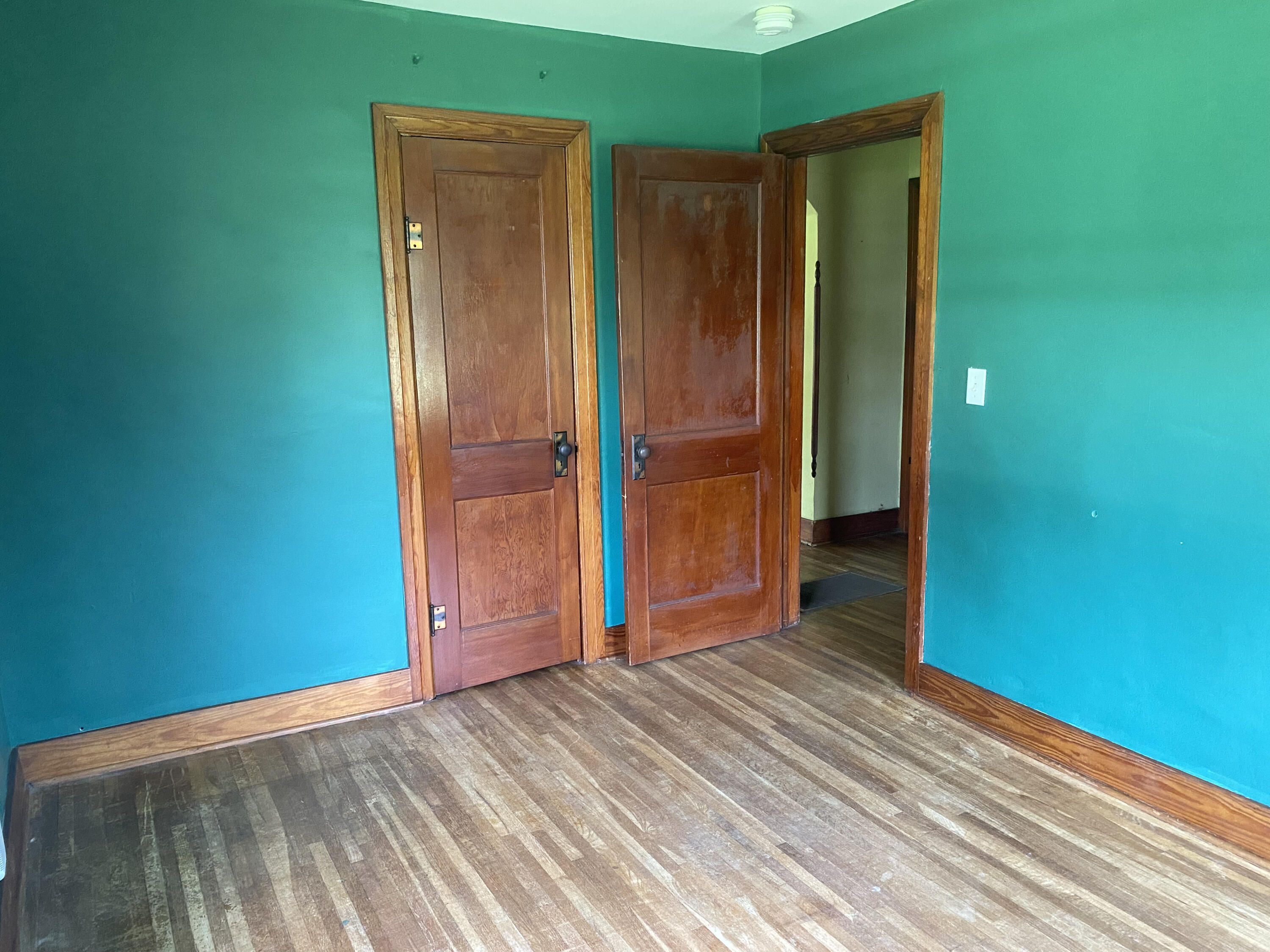 904 East Locust Street Property Photo 10