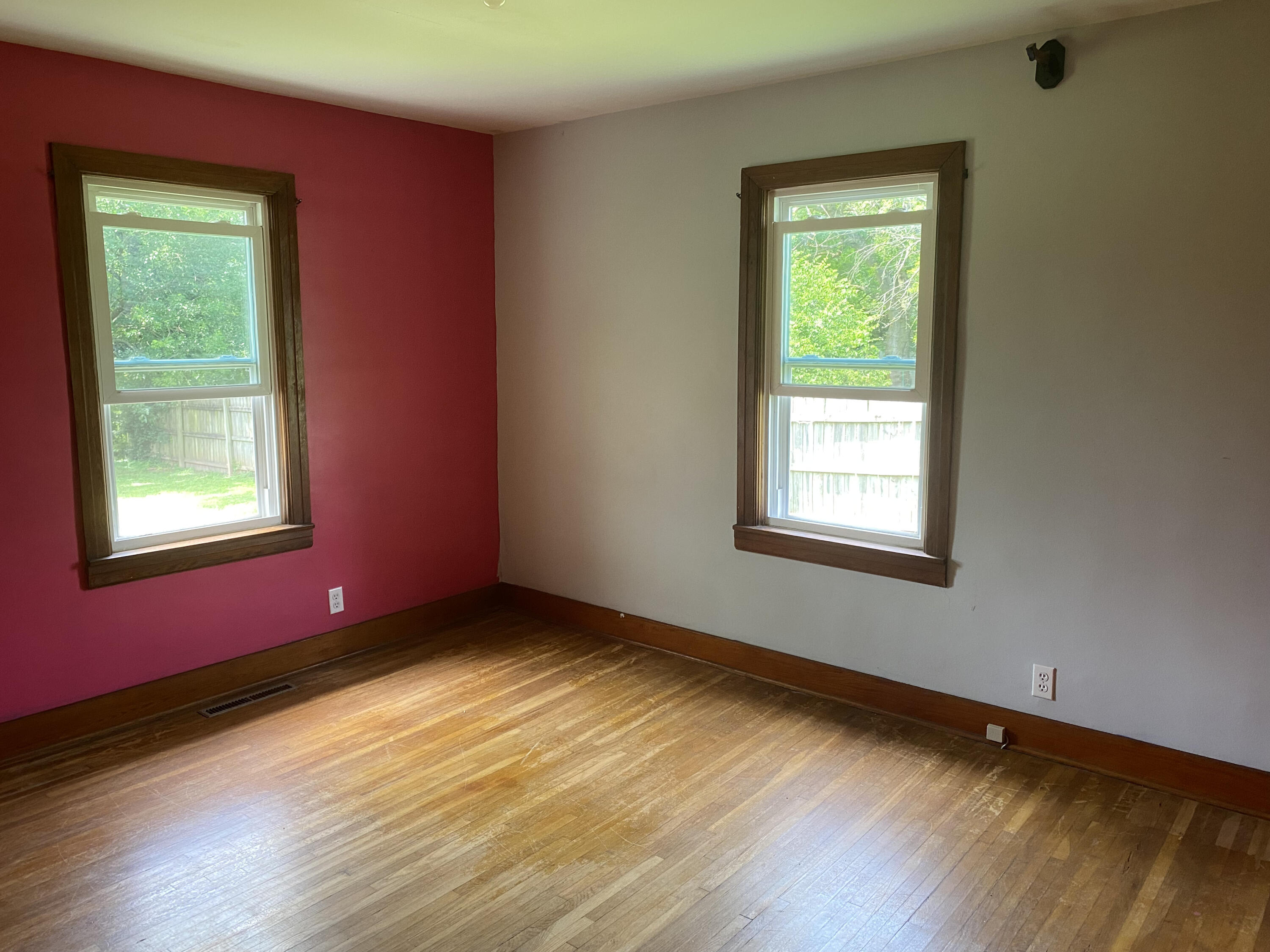 904 East Locust Street Property Photo 13