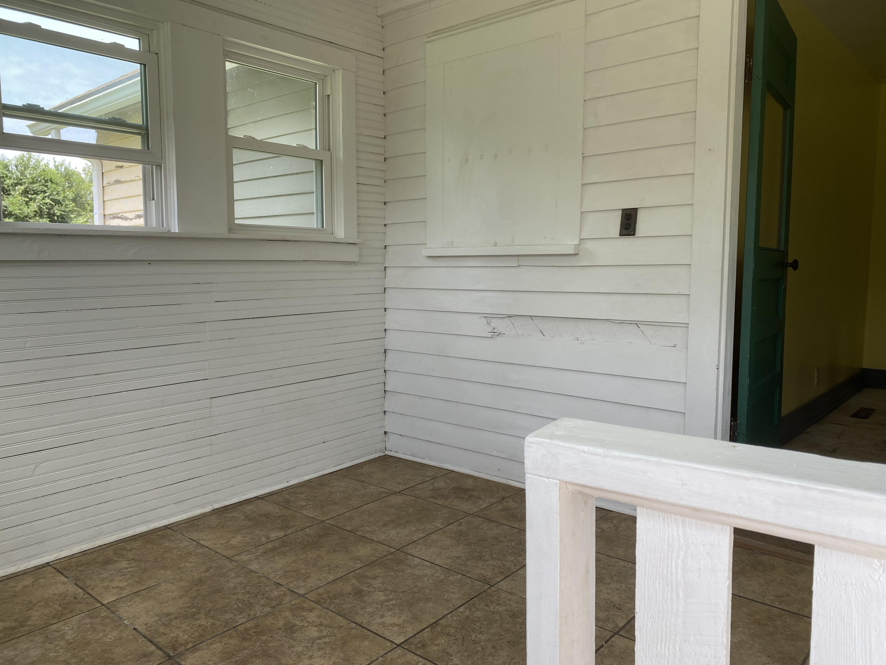 904 East Locust Street Property Photo 14