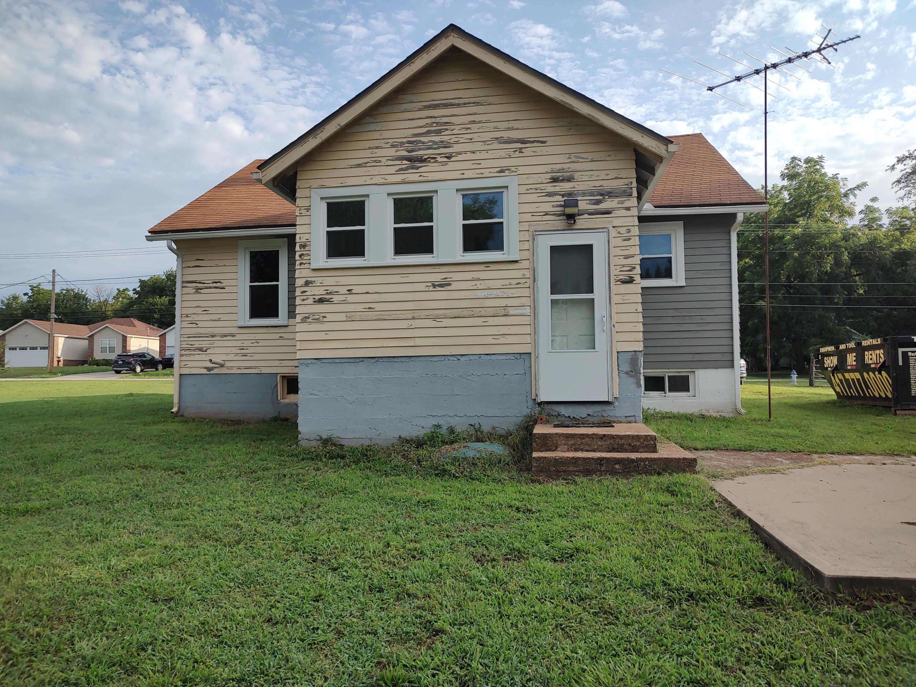 904 East Locust Street Property Photo 17