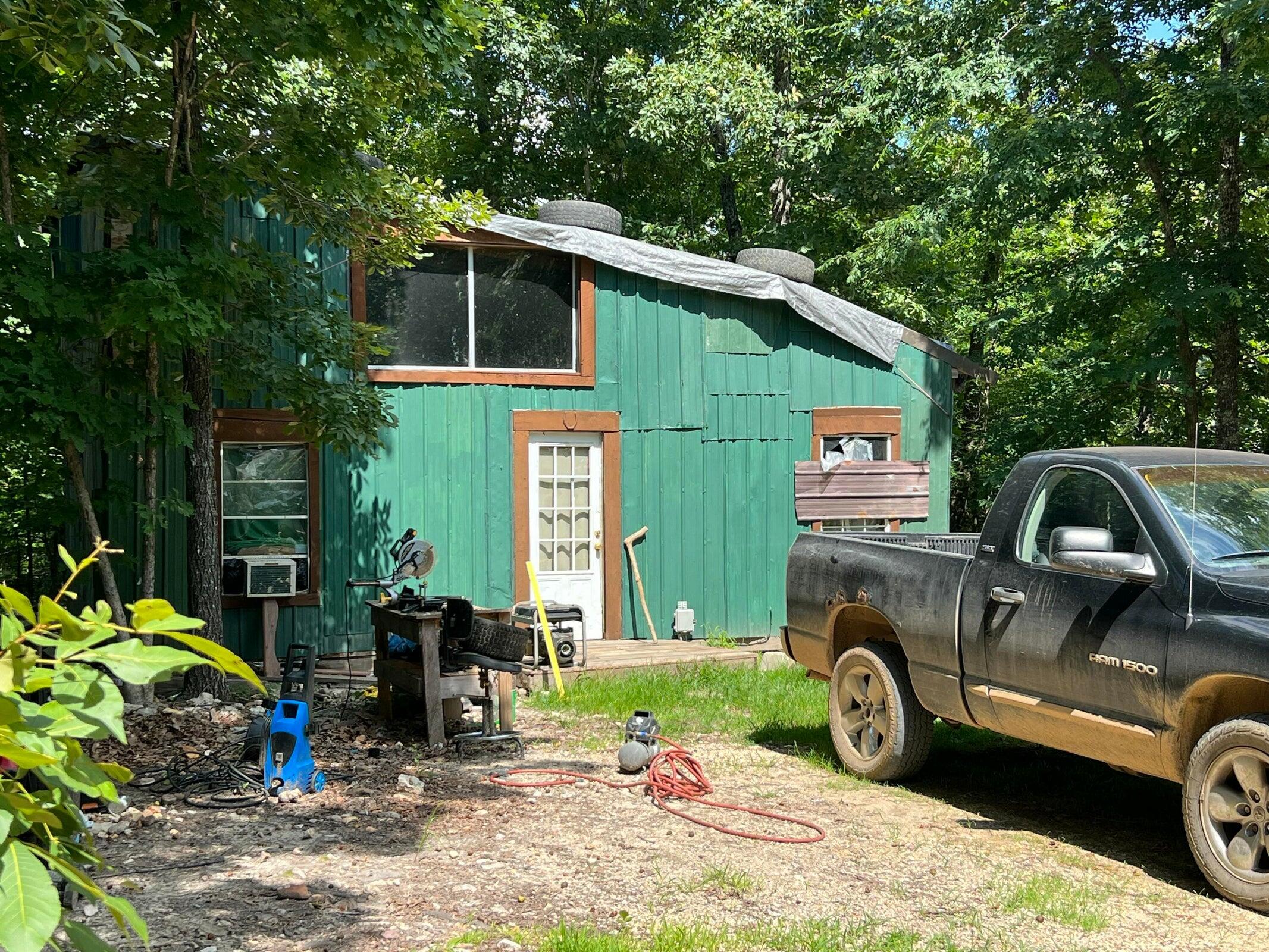 1001 Foxfield Road Property Photo 3