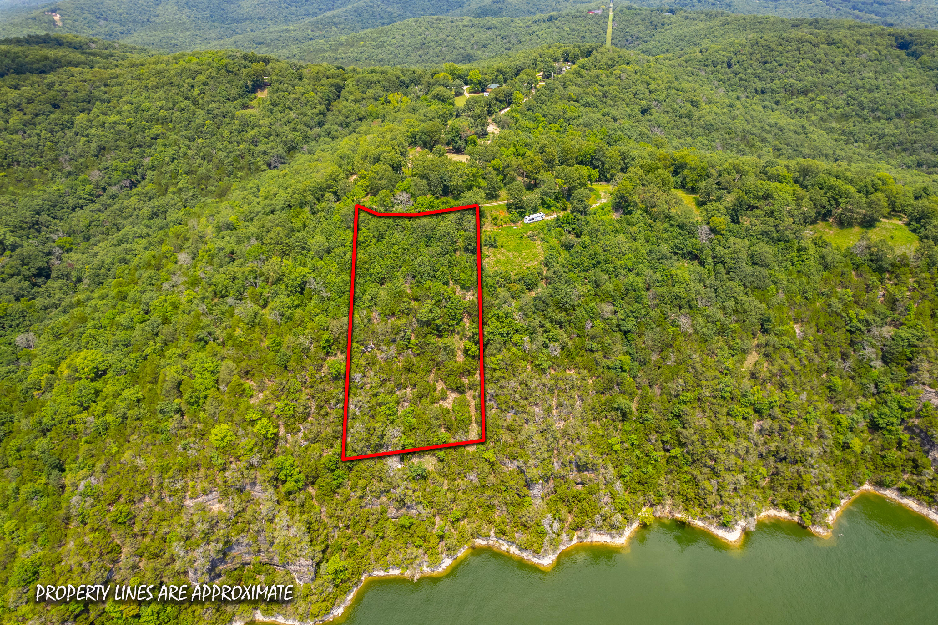 233 Cliffside Drive Property Photo 2