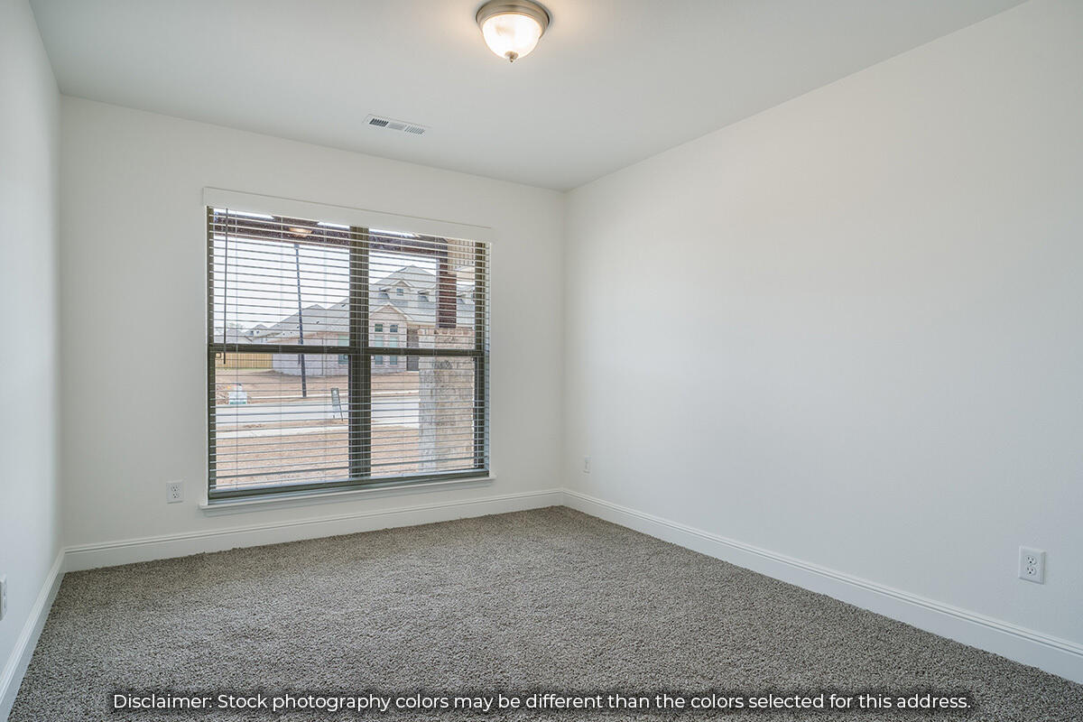 1507 East White Oak Street Property Photo 5