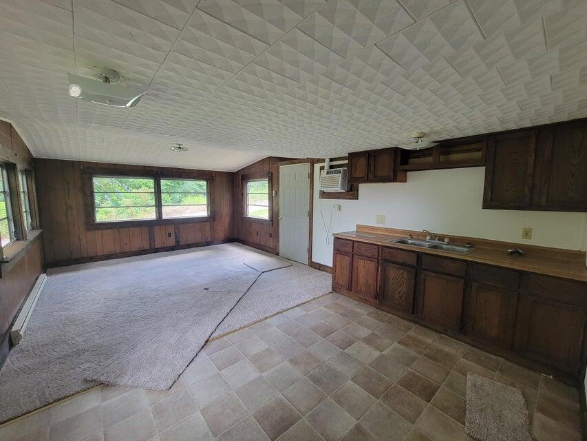 465 12th Street Property Photo 6