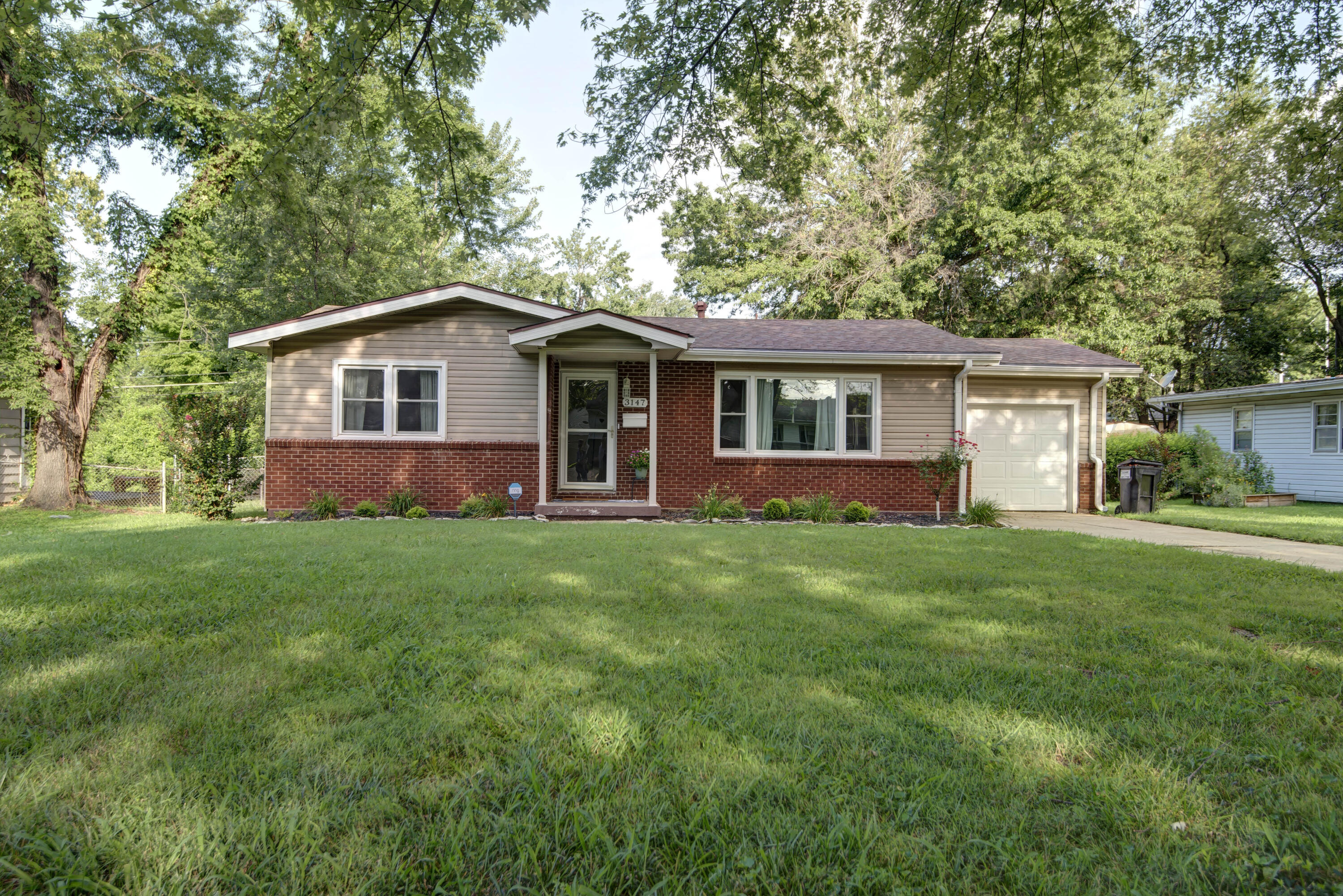 3147 South Ertis Avenue Property Photo 1