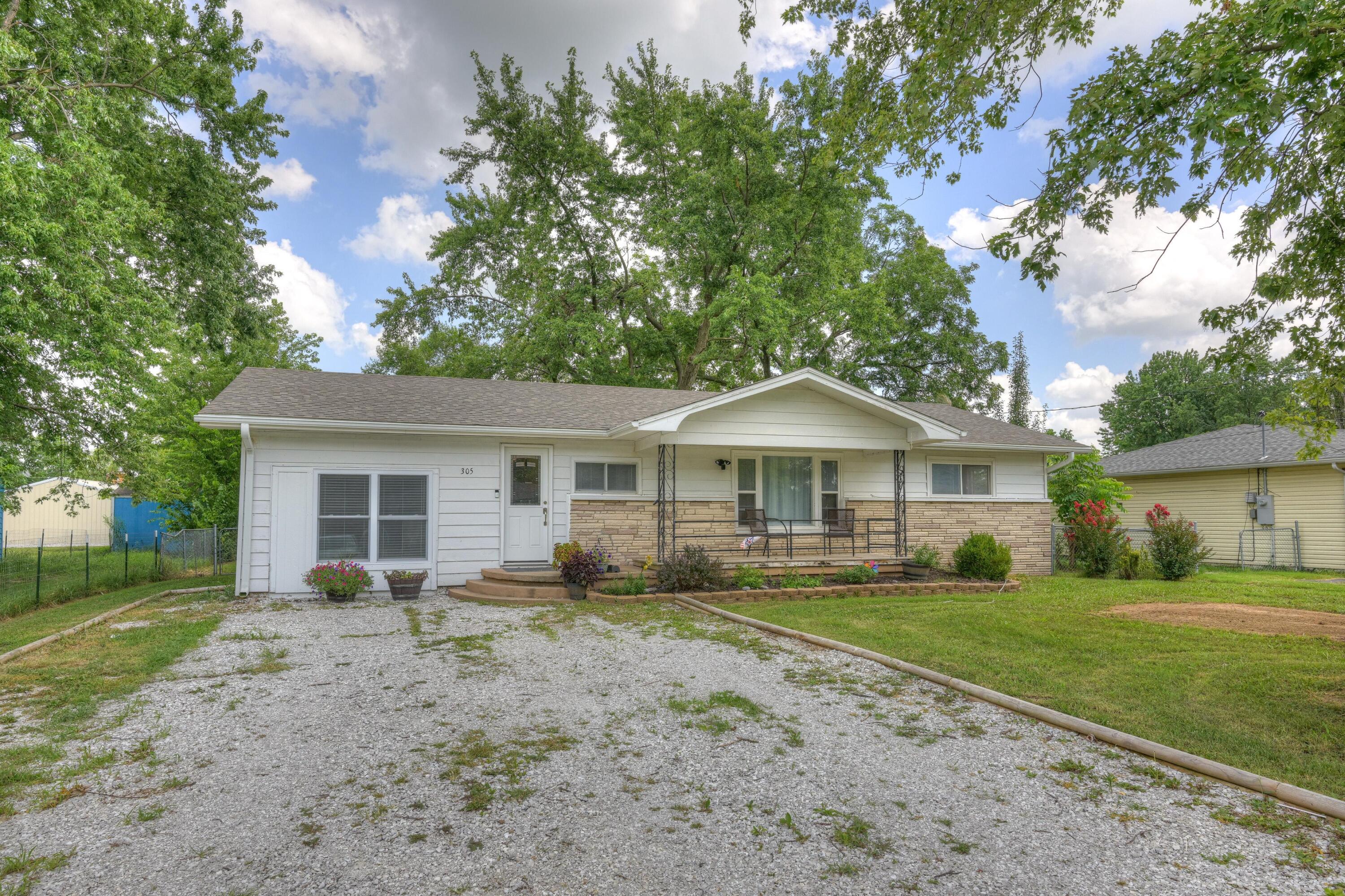 305 Verbryck Street Property Photo 1