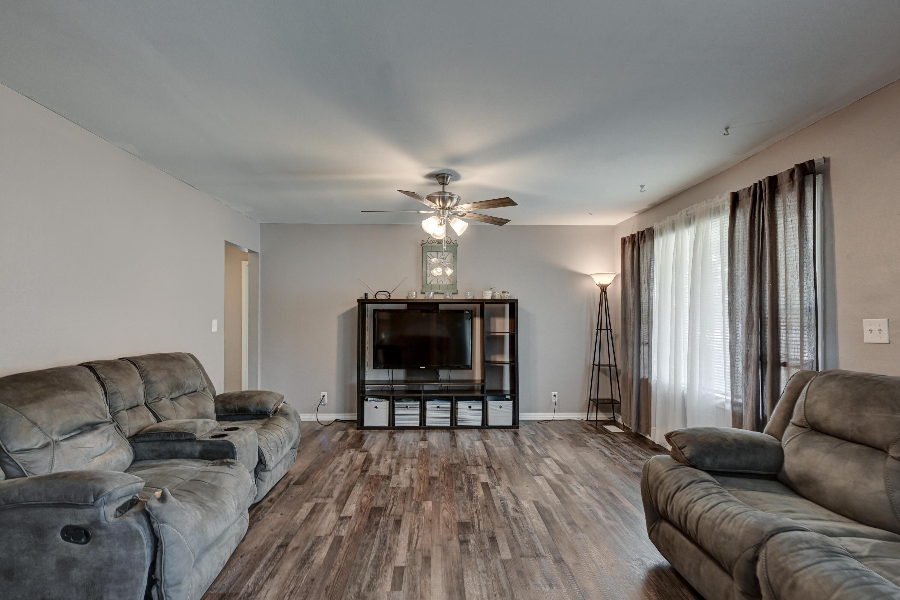 305 Verbryck Street Property Photo 7