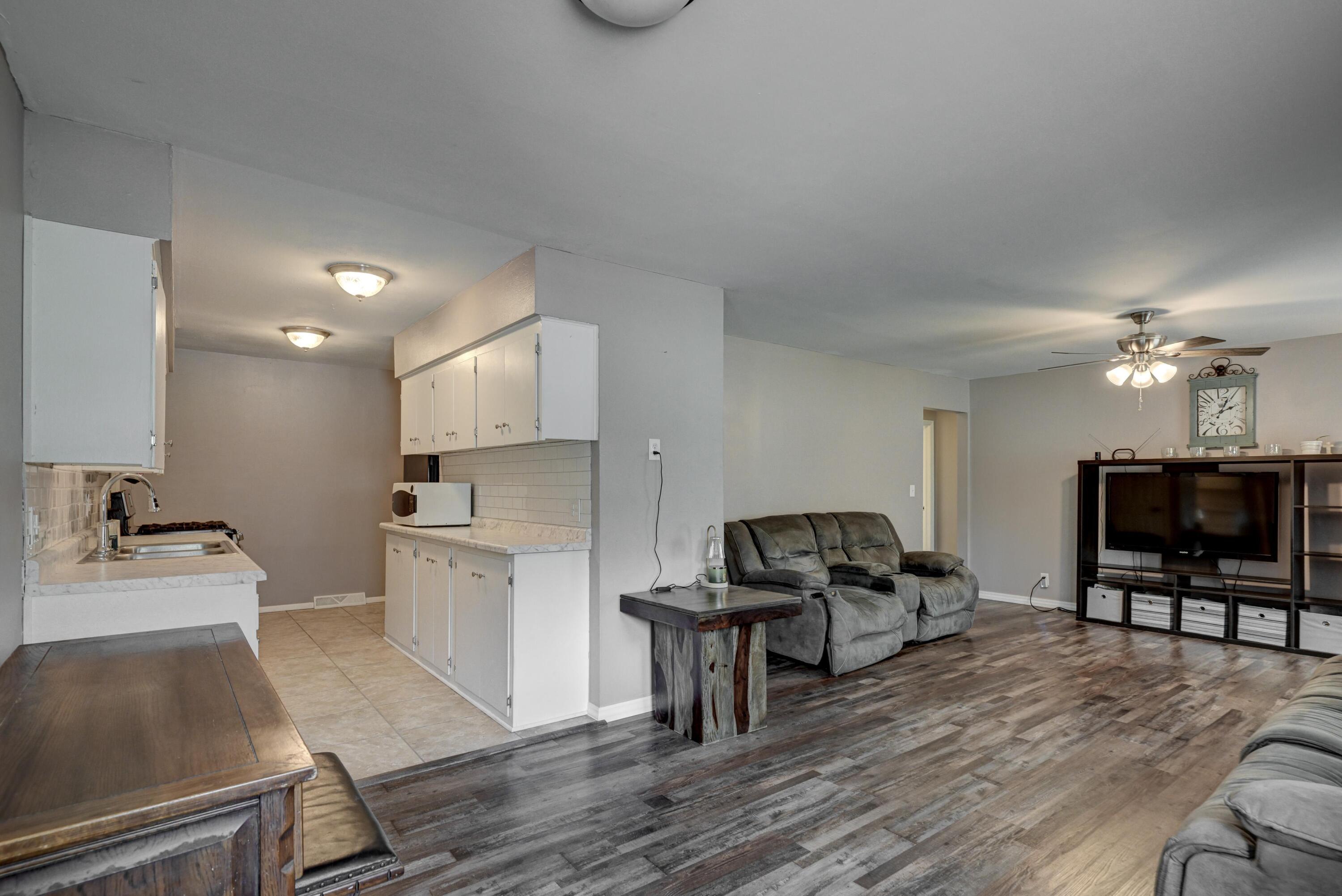 305 Verbryck Street Property Photo 8