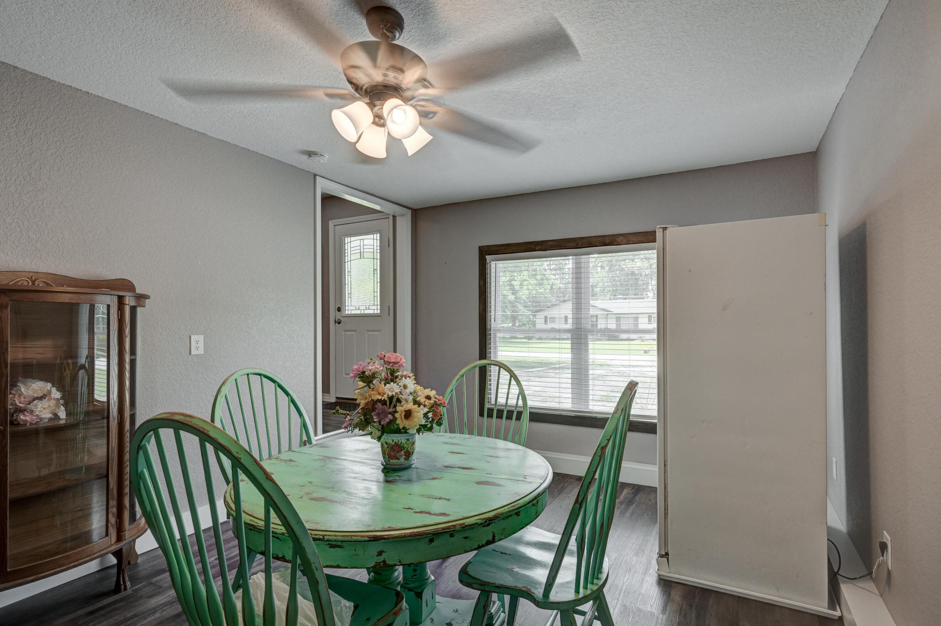 305 Verbryck Street Property Photo 16