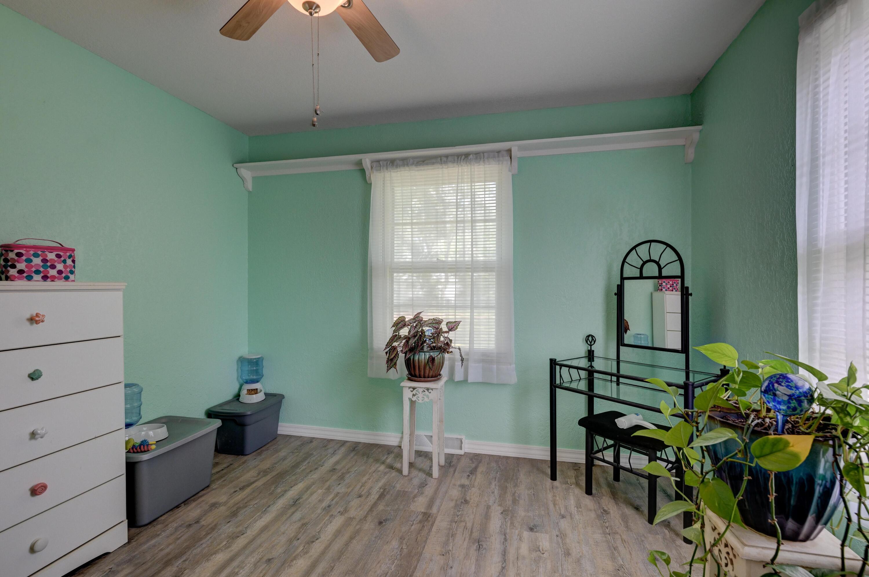 305 Verbryck Street Property Photo 25