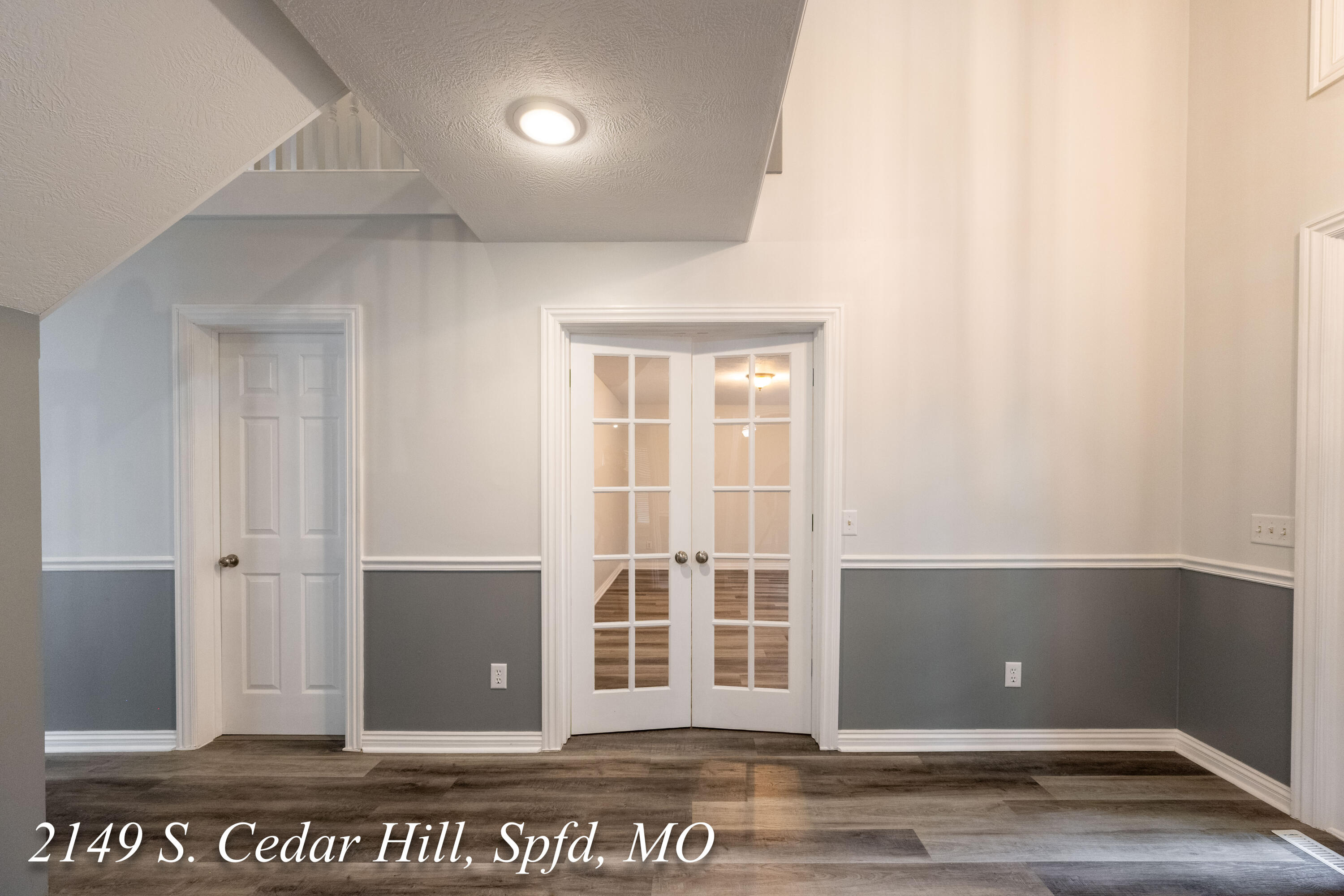 2149 South Cedar Hill Avenue Property Photo 21