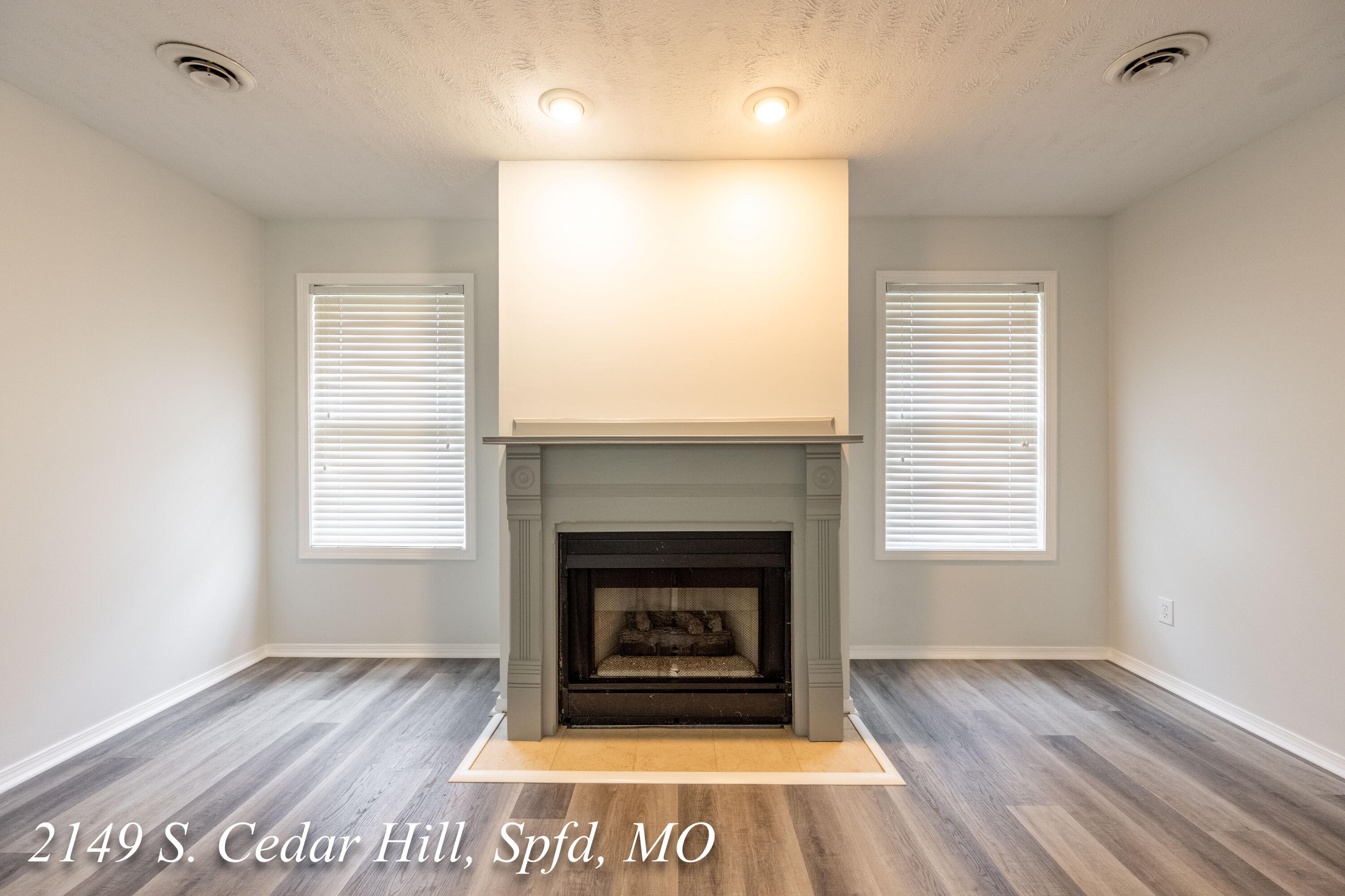 2149 South Cedar Hill Avenue Property Photo 23