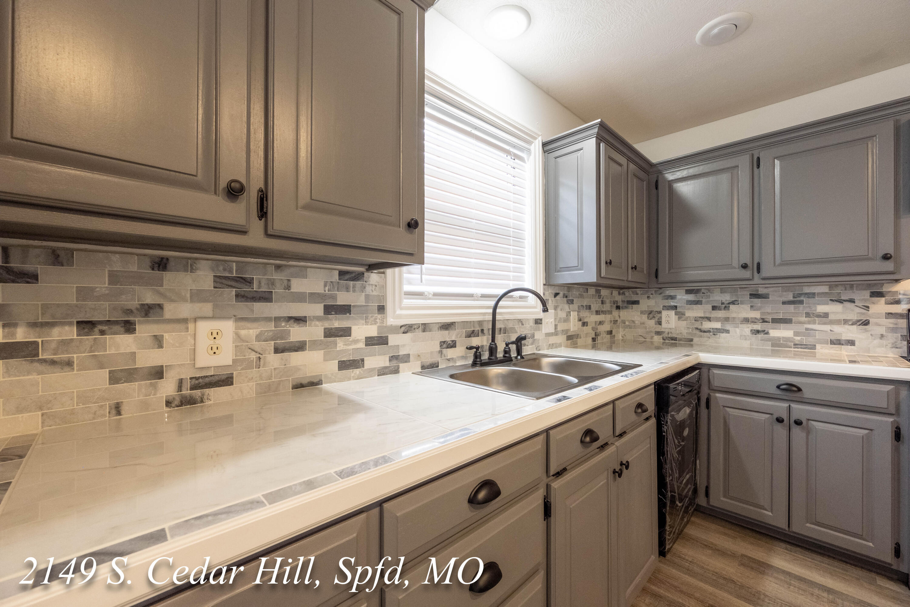 2149 South Cedar Hill Avenue Property Photo 38