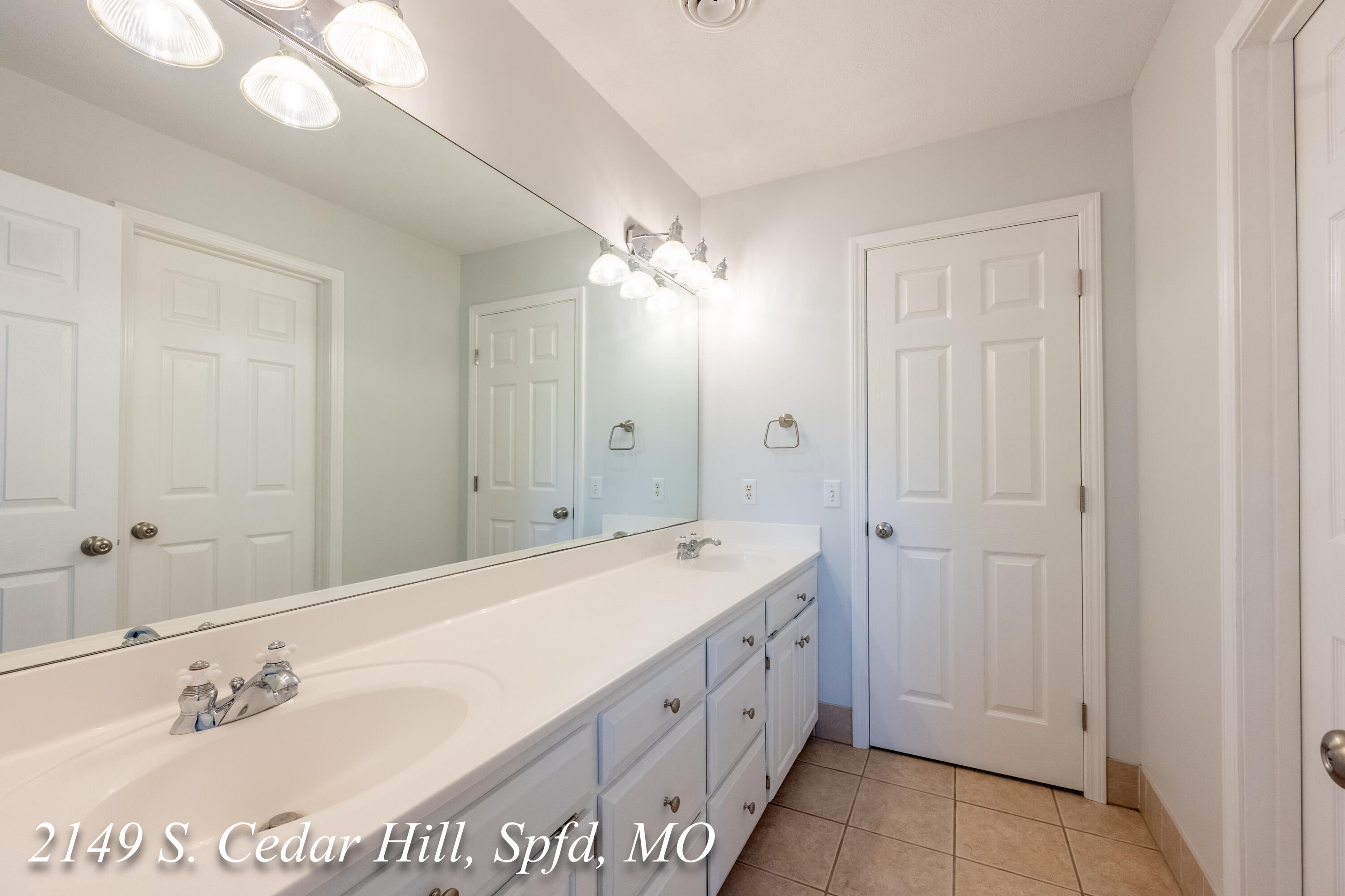 2149 South Cedar Hill Avenue Property Photo 54