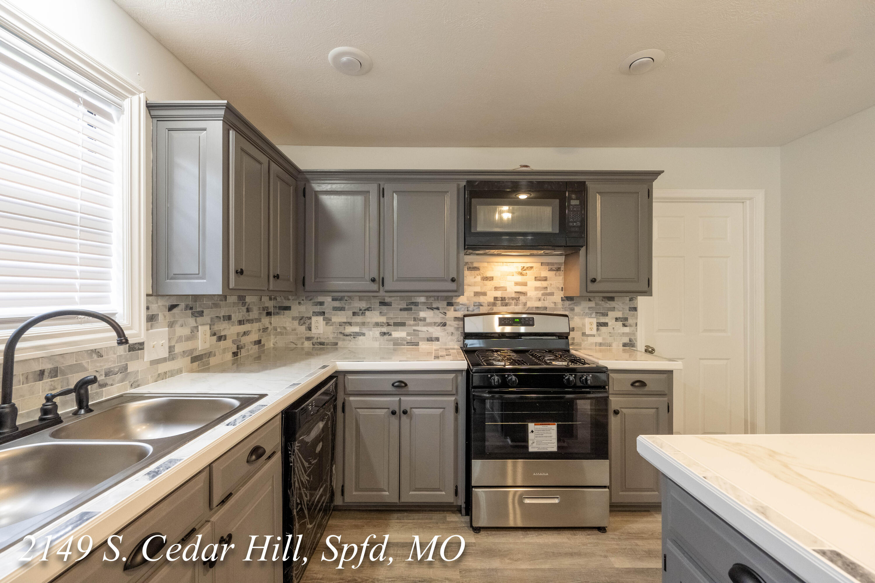 2149 South Cedar Hill Avenue Property Photo 61