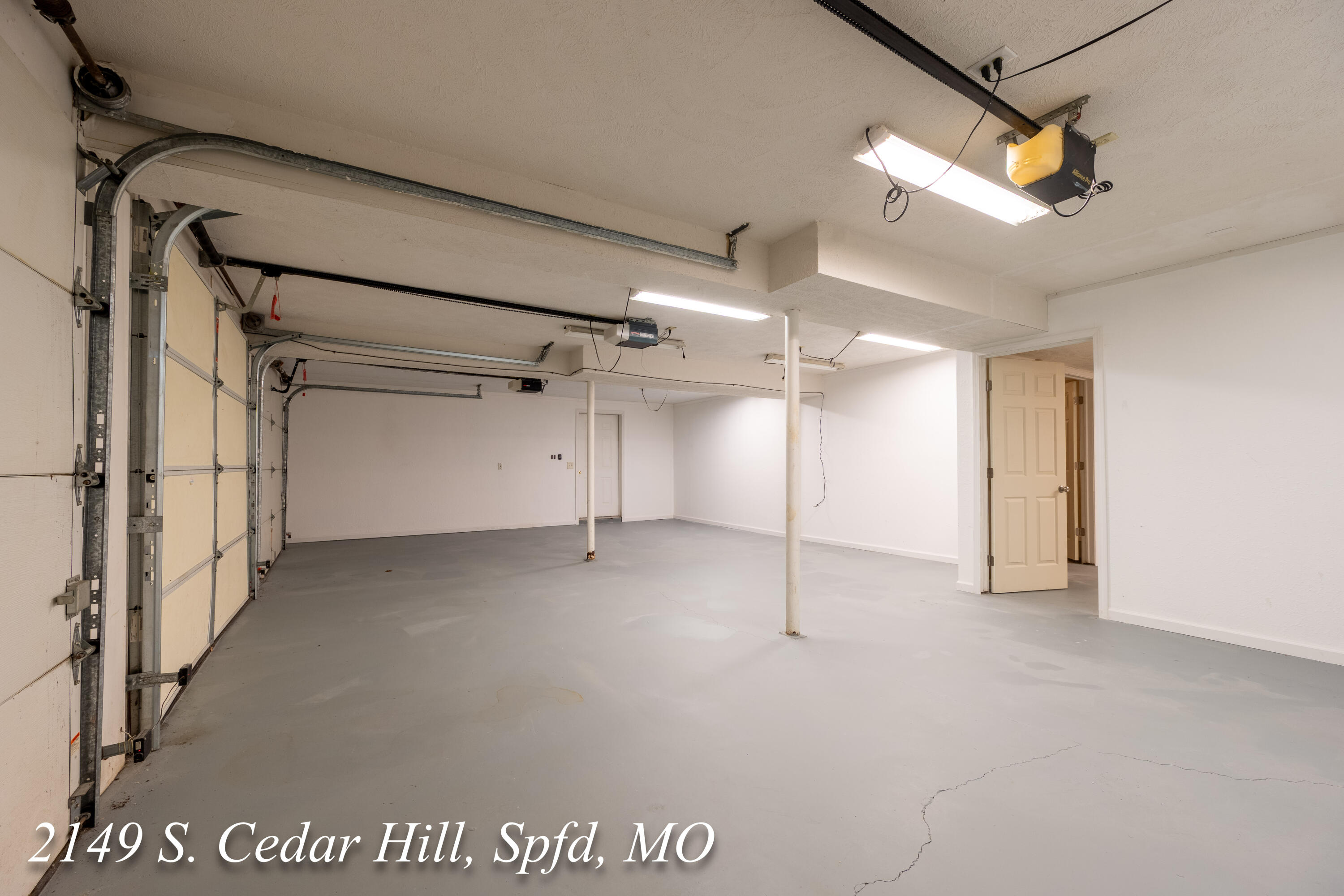 2149 South Cedar Hill Avenue Property Photo 78