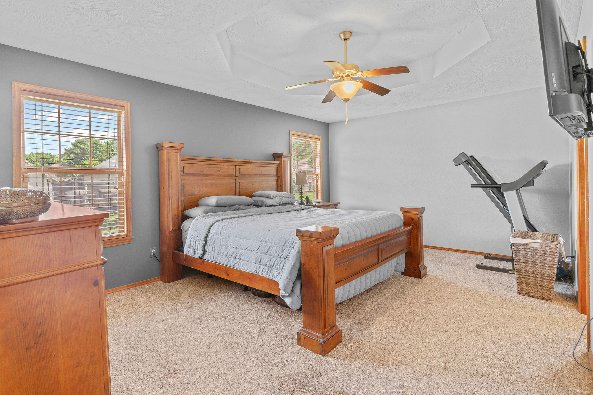 5548 South Pinehurst Avenue Property Photo 18