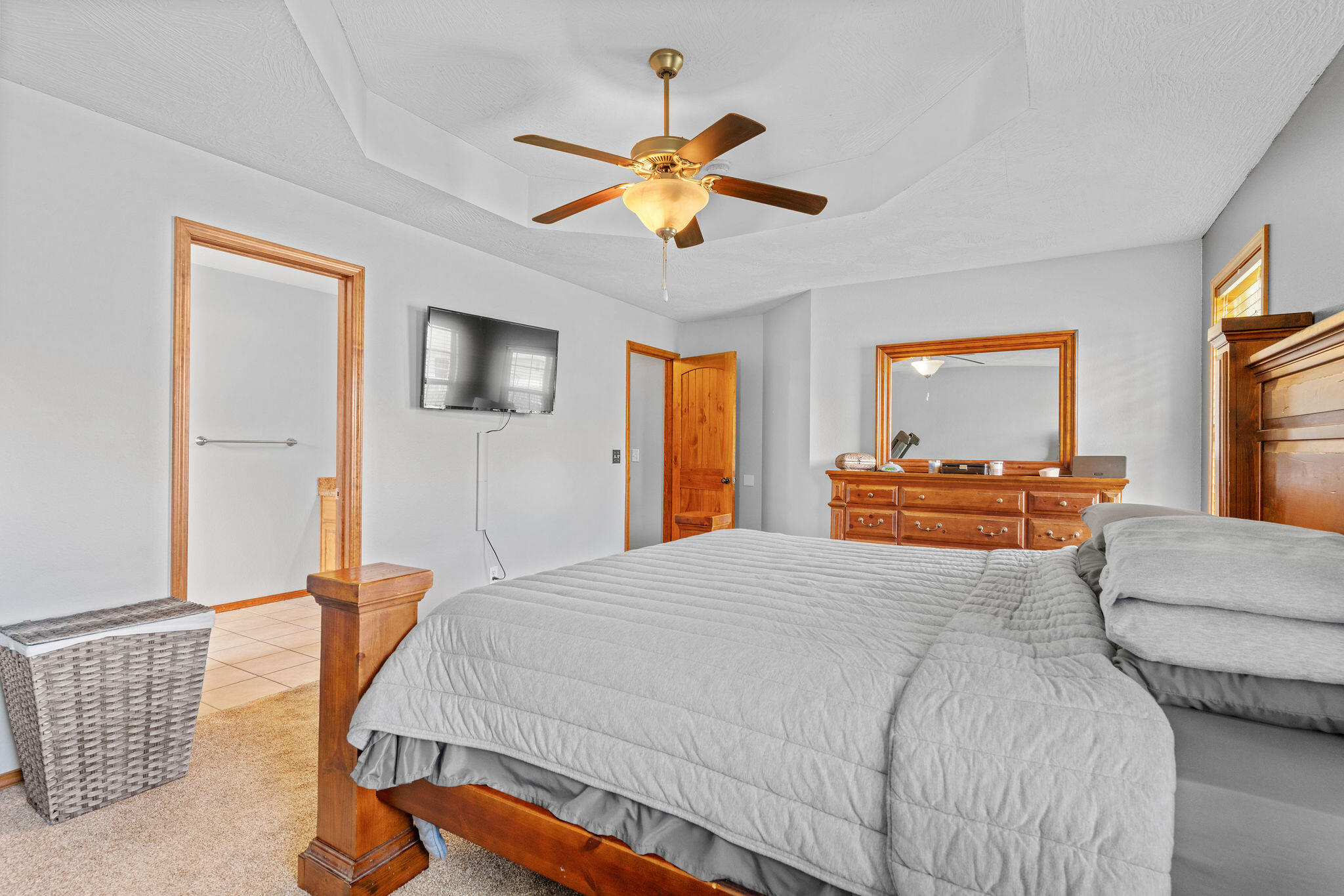 5548 South Pinehurst Avenue Property Photo 19